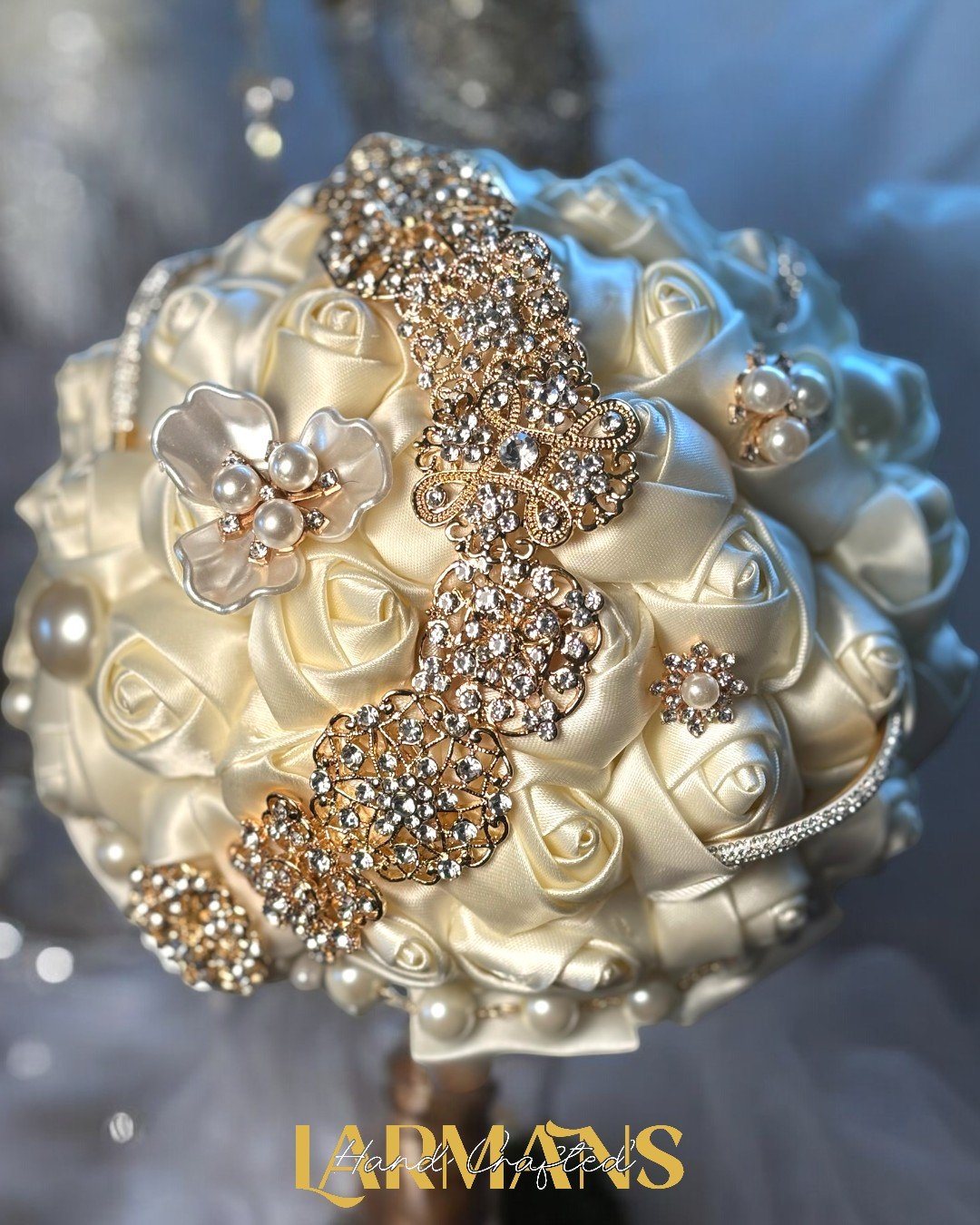 Crescent moon Bouquet-Photoroom.jpg