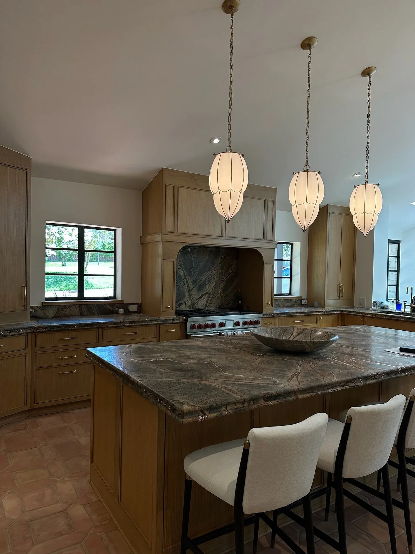 So much love is being poured into our East Dallas Bungalow 

#WIP #BTS #beforeandafter #towerdesignstudio #renovation #luxurykitchen #understatedluxury