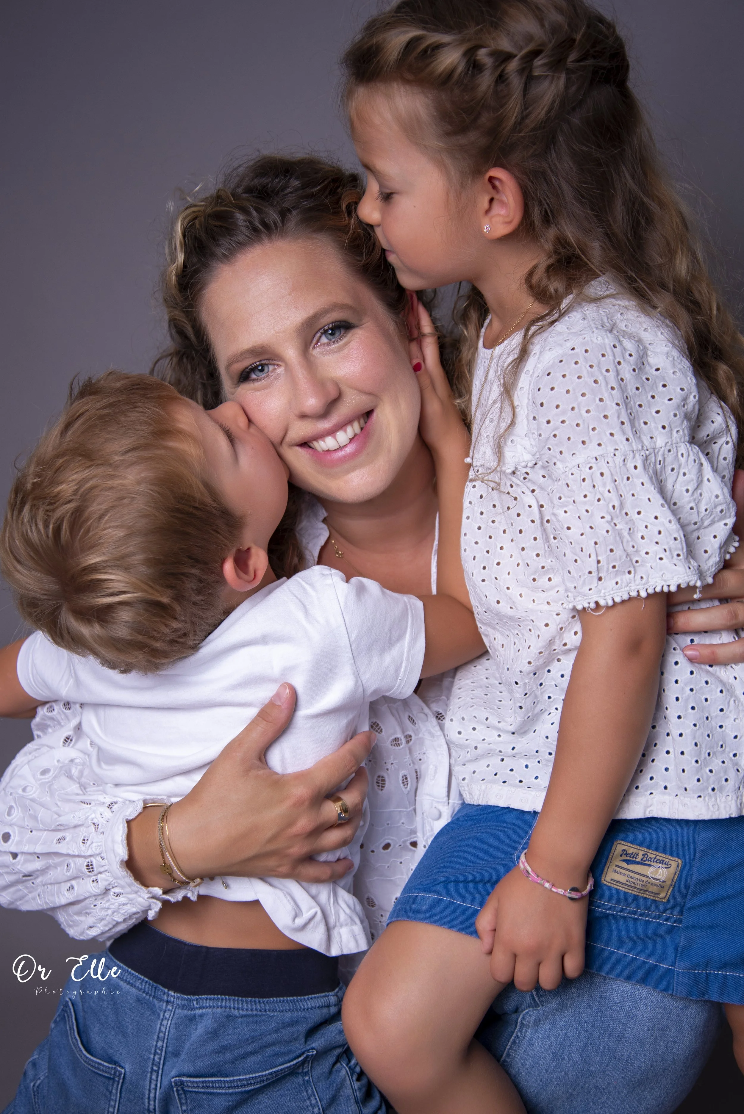 Lise, Agathe et Léon 4 signée.jpg