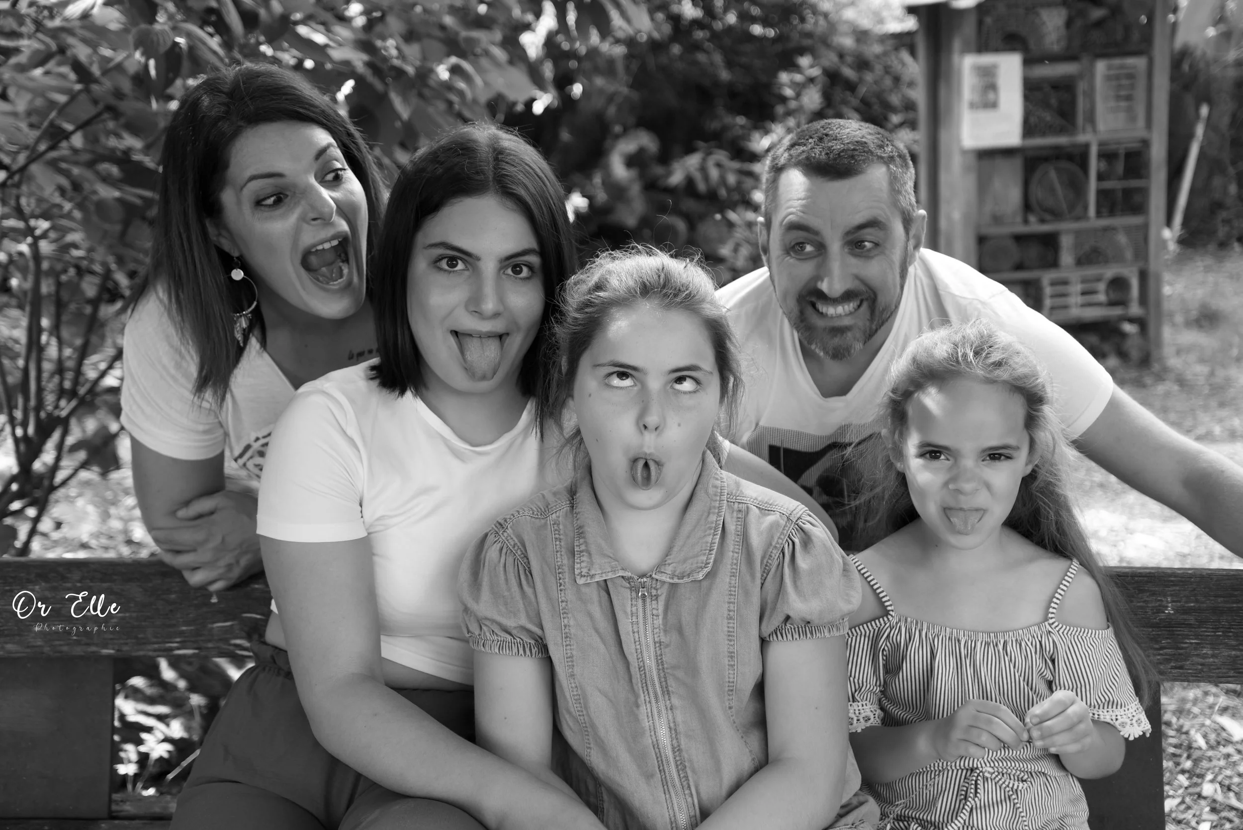 Famille 4 N&B signée.jpg