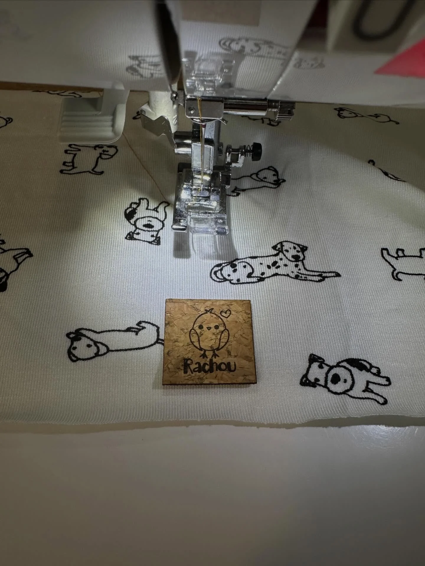 ‼️ Nouveaut&eacute; &agrave; venir tr&egrave;s bient&ocirc;t 🤗
Mon nouveau motif de jerseys de bambou sera disponible dans 3 produits existants tr&egrave;s tr&egrave;s bient&ocirc;t 🤪
Fan de chien? Ce sera pour toi 🐶
.
‼️ New coming very soon 🤗
M