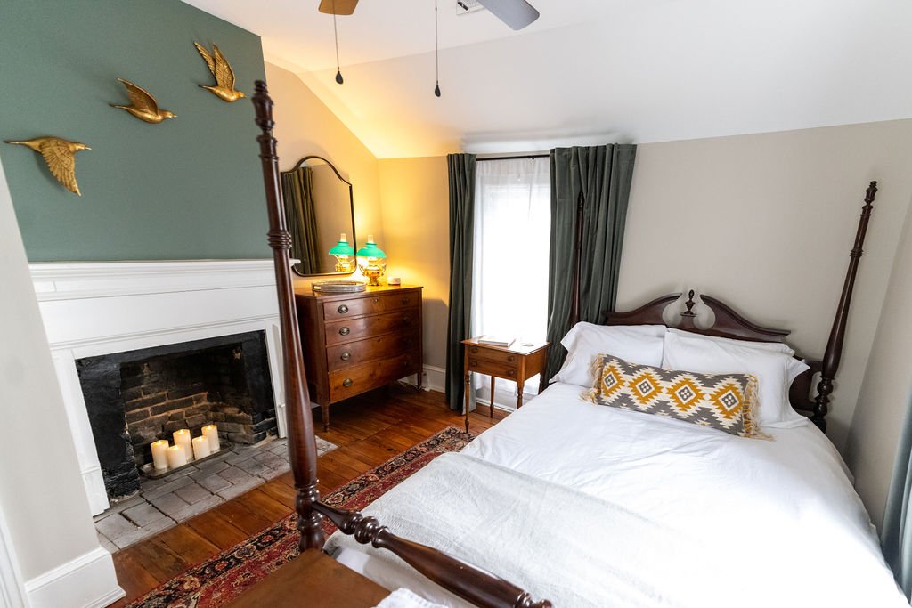 Greenbedroom2.jpg