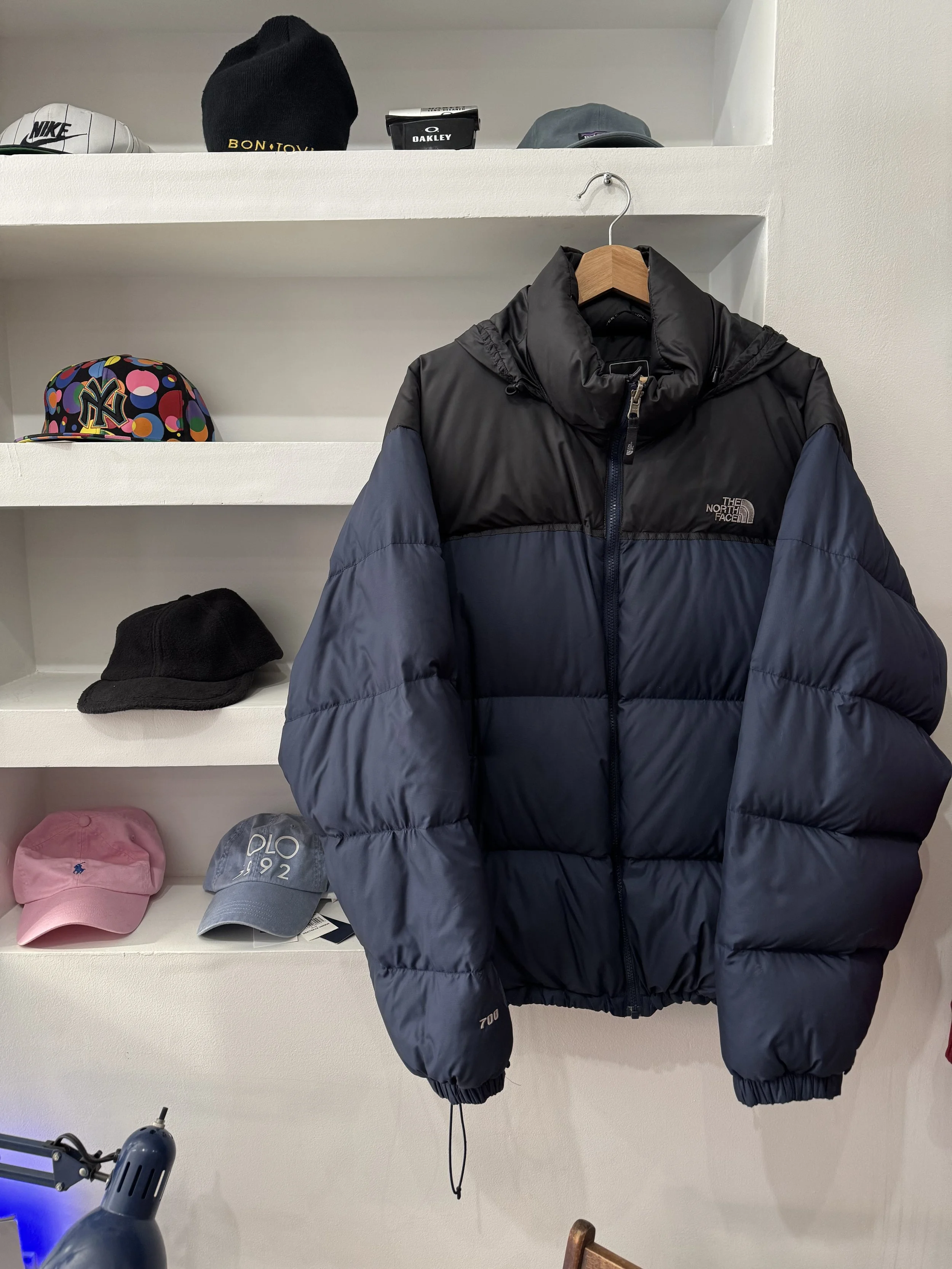 the north face 700 puffer jacket black/navy