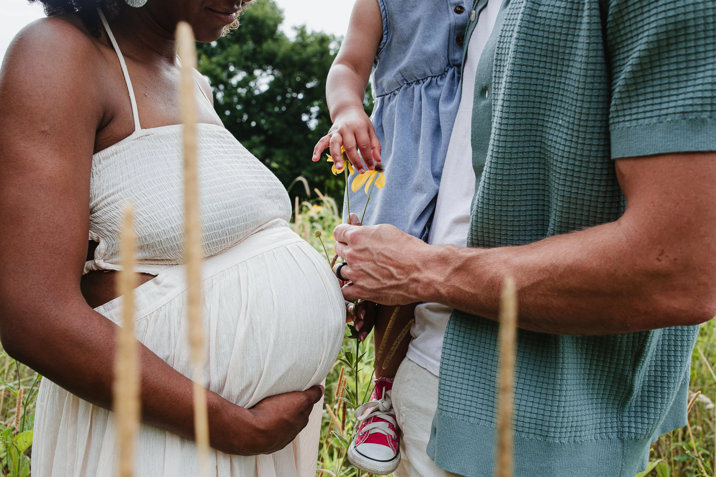 Arielle Mini Maternity Session-Hi Res-16.jpg