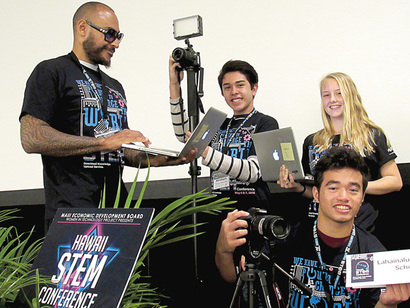 Lahaina students go high-tech at 2016 Hawaii STEM Conference