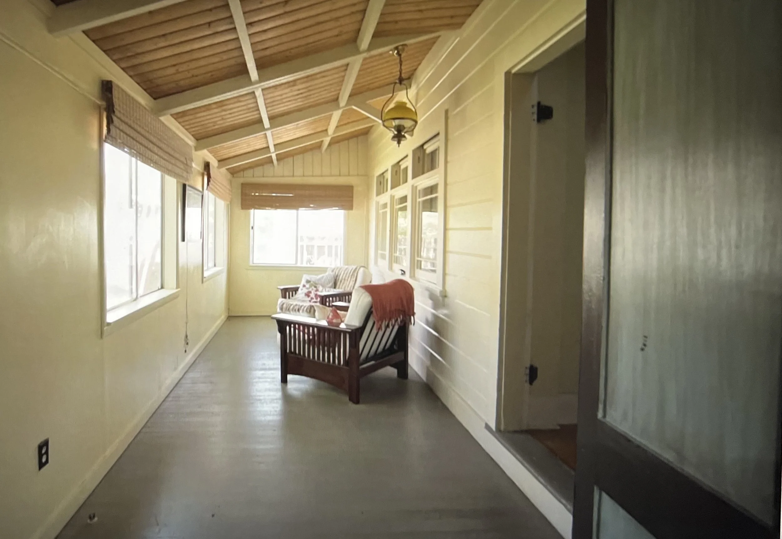 Porch1.jpg