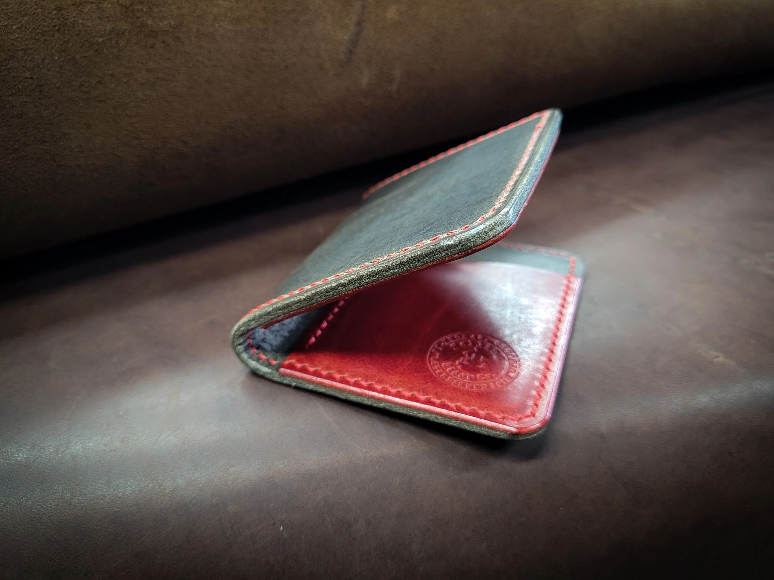 Mogul Wallet - Steel with Red Pockets