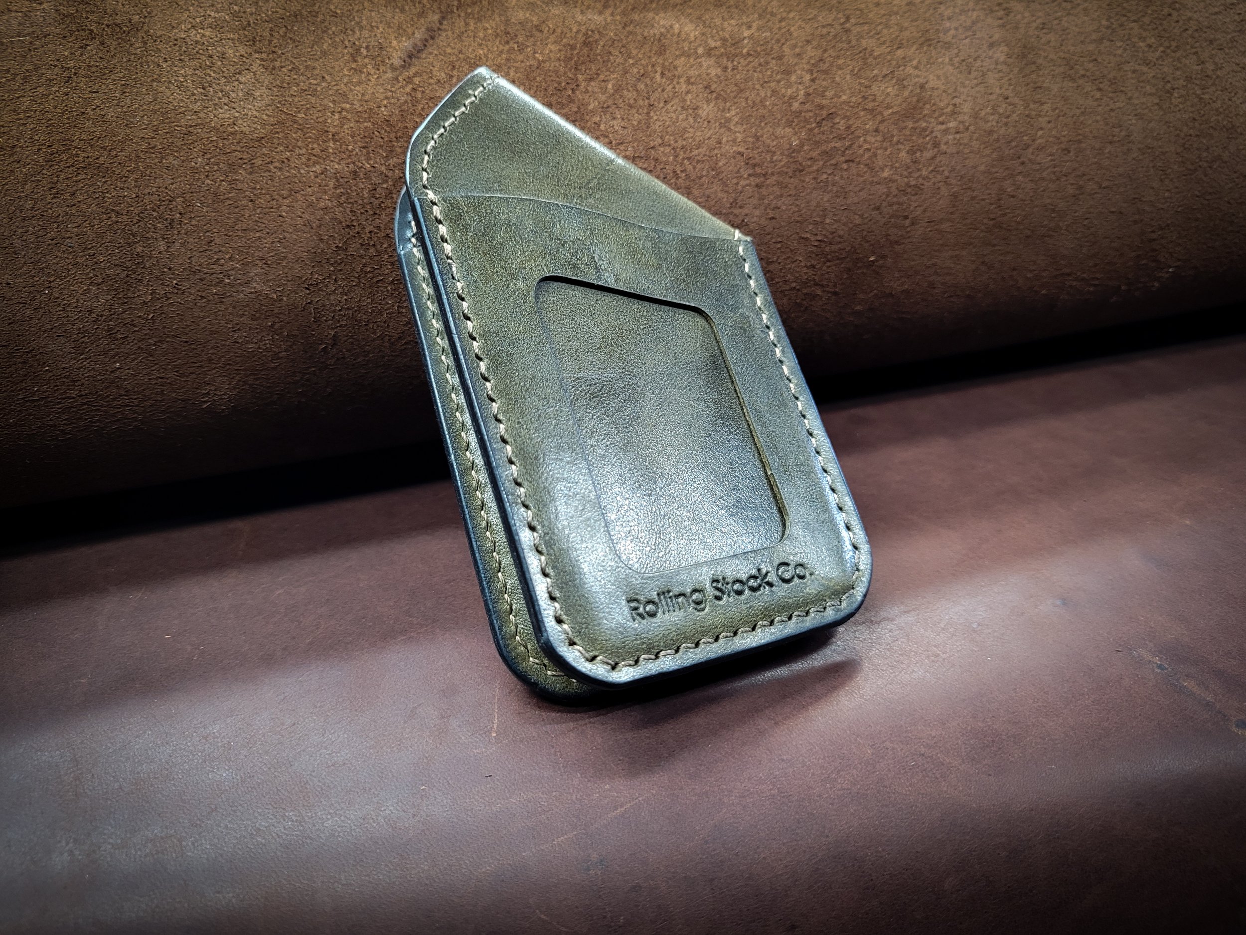 Boomerang Wallet - Olive & Black