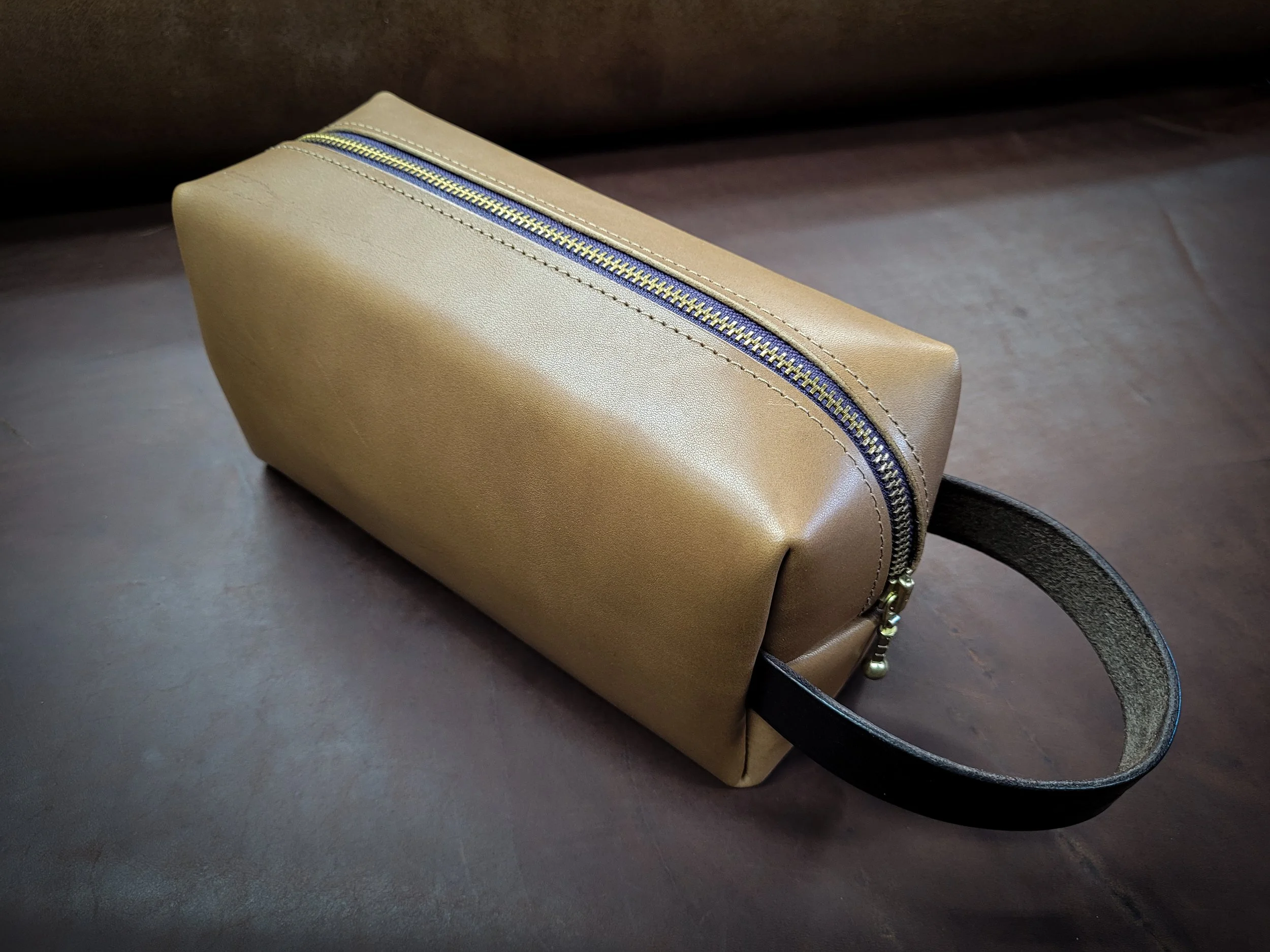 Dopp Bag - Tan with Dark Brown Handles