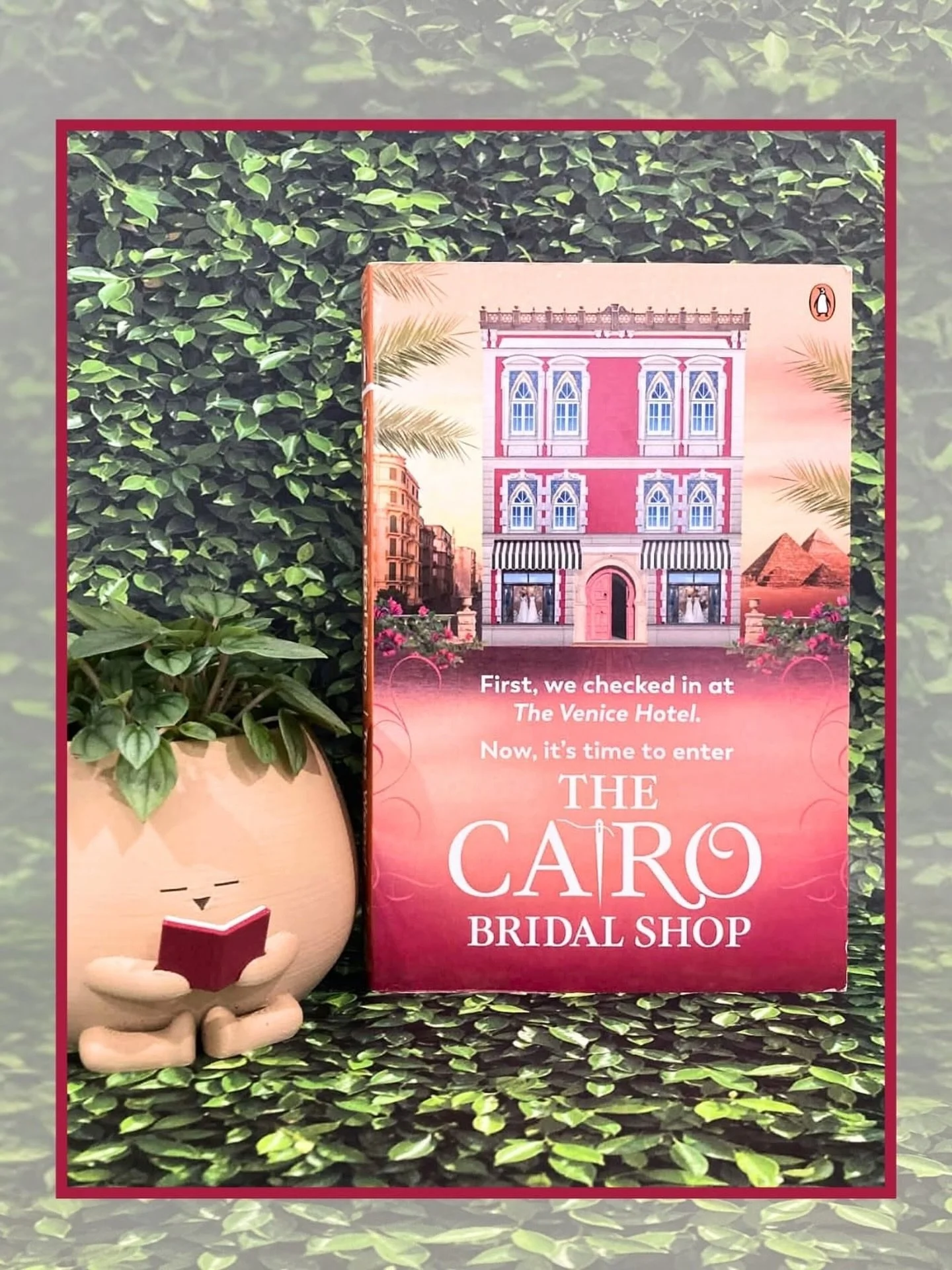 *** book mail ***
Much excitement here today when this little beauty turned up on the door step!! The Cairo Bridal Shop, the next fabulous read by @tesswoods_author , who&rsquo;s not only a wonderful writer, but also a beautiful human!!! Poppy was so