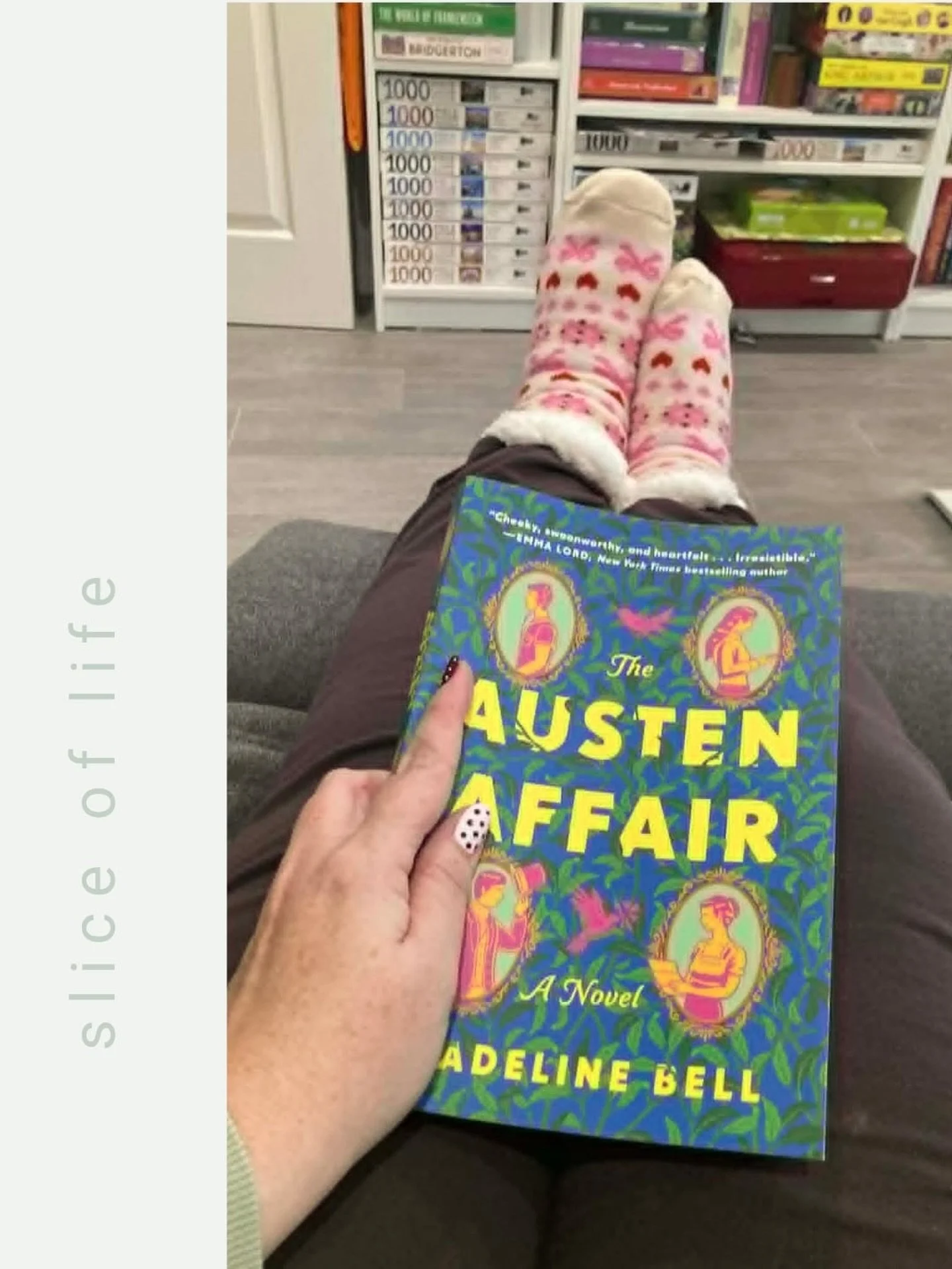 Winter has most definitely arrived. ❄️ Perfect time for warm fluffy socks and a buddy read with @emmagreyauthor