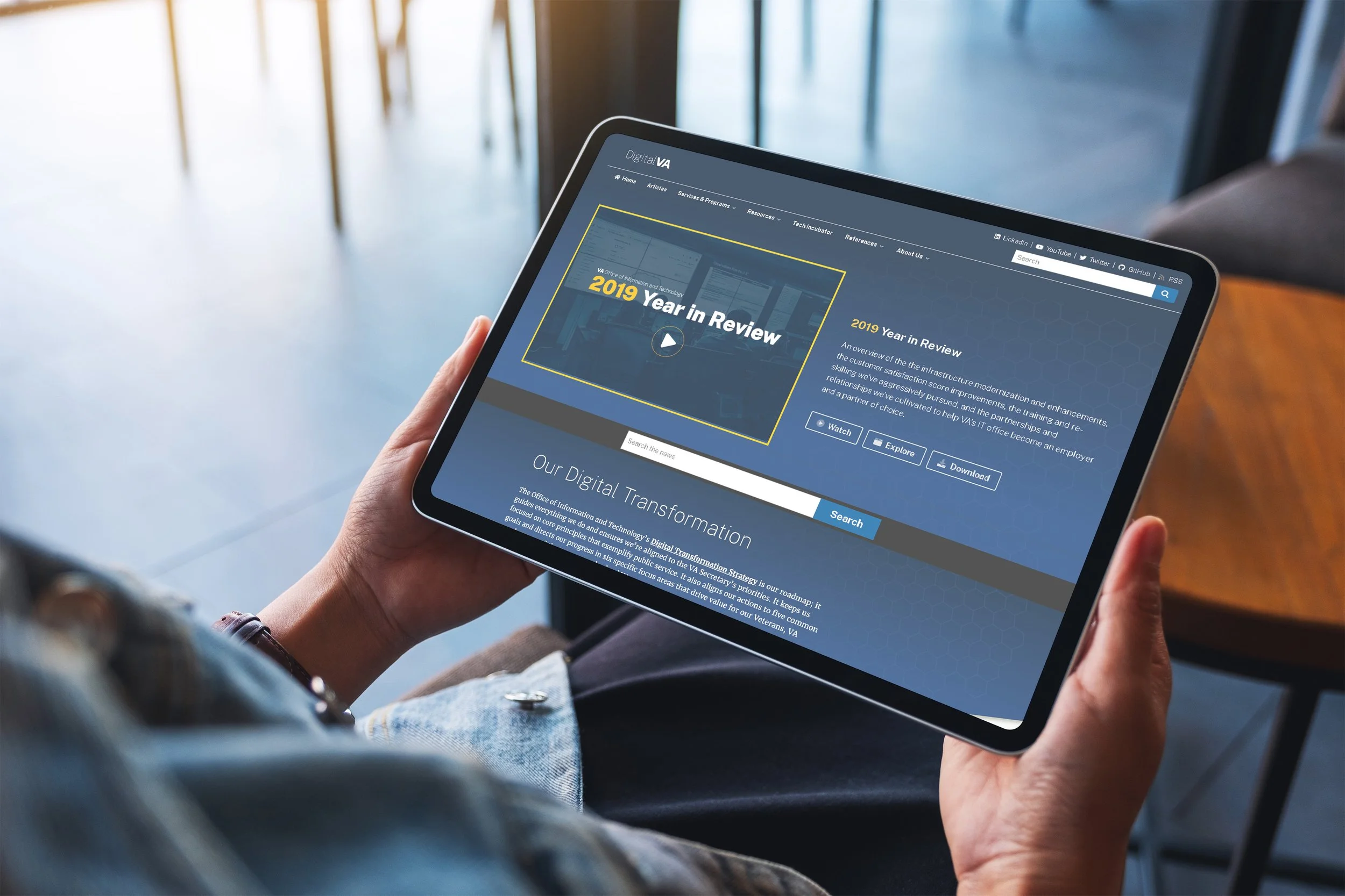 TABLET MOCKUP_01.jpg