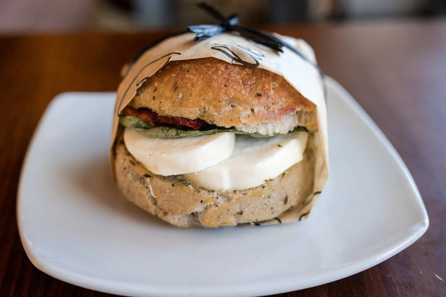 Lunch is only a few clicks away.⁠
⁠
From buttery croissants and handcrafted desserts to fresh breads and caf&eacute; favorites, you can now order MK Cannelle online for easy pickup.⁠
⁠
Perfect for busy mornings, weekend gatherings, or treating yourse