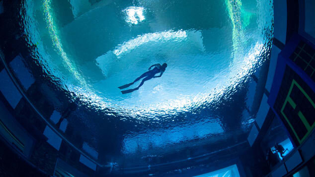 scuba deep dive dubai.jpg