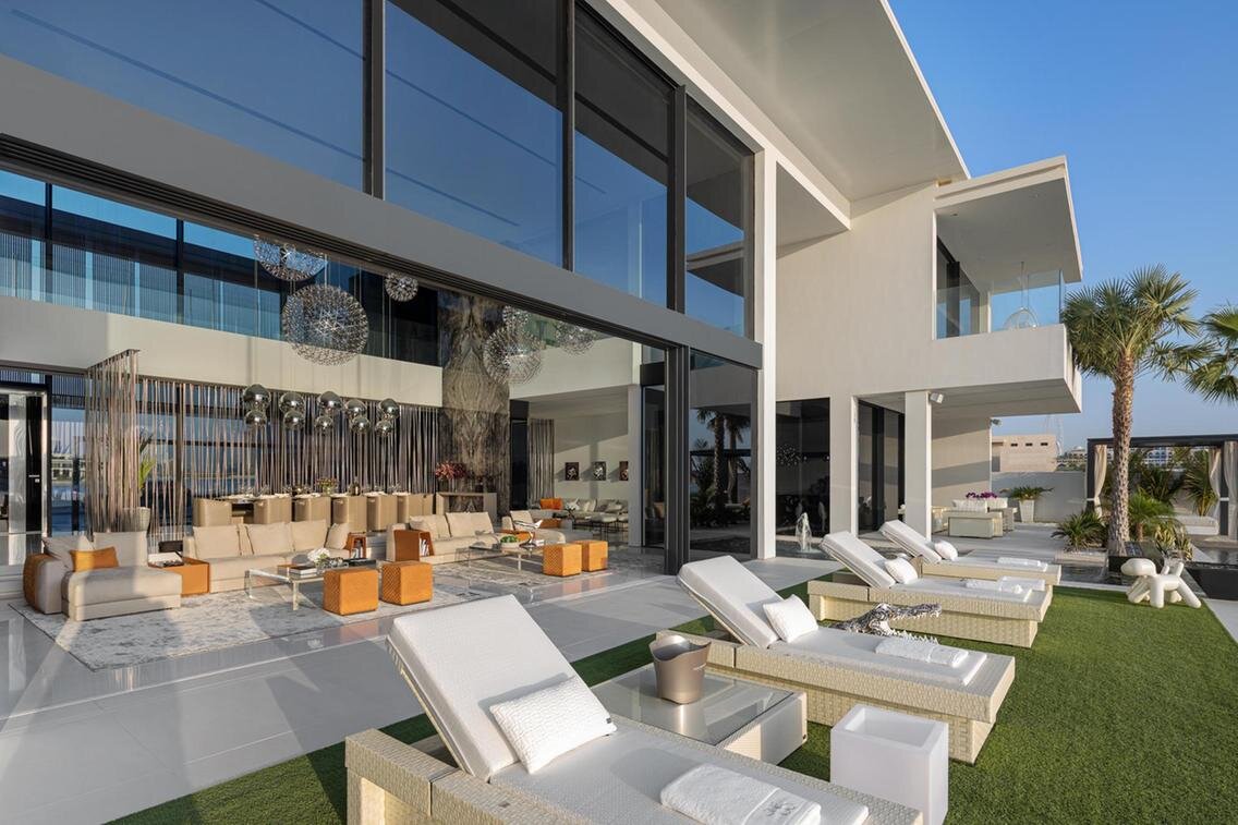 outdoors poolside lounge.jpg