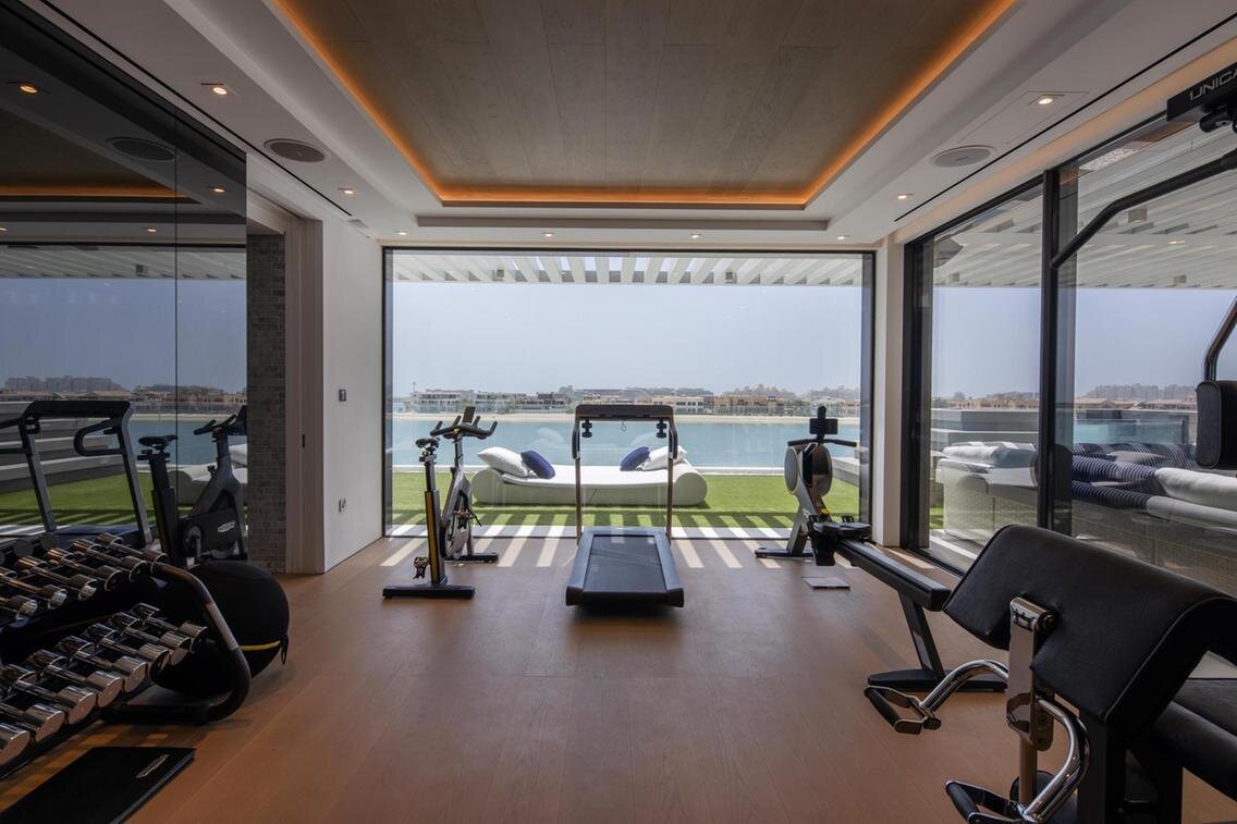 Gym overlooking beach.jpg