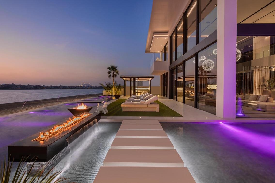 Facade with waterfront.jpg