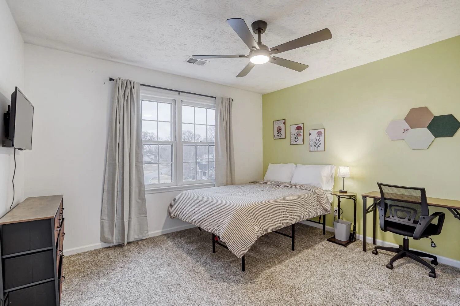 1880 meadowchase court - Web Quality - 039 - 39 Bedroom.jpg