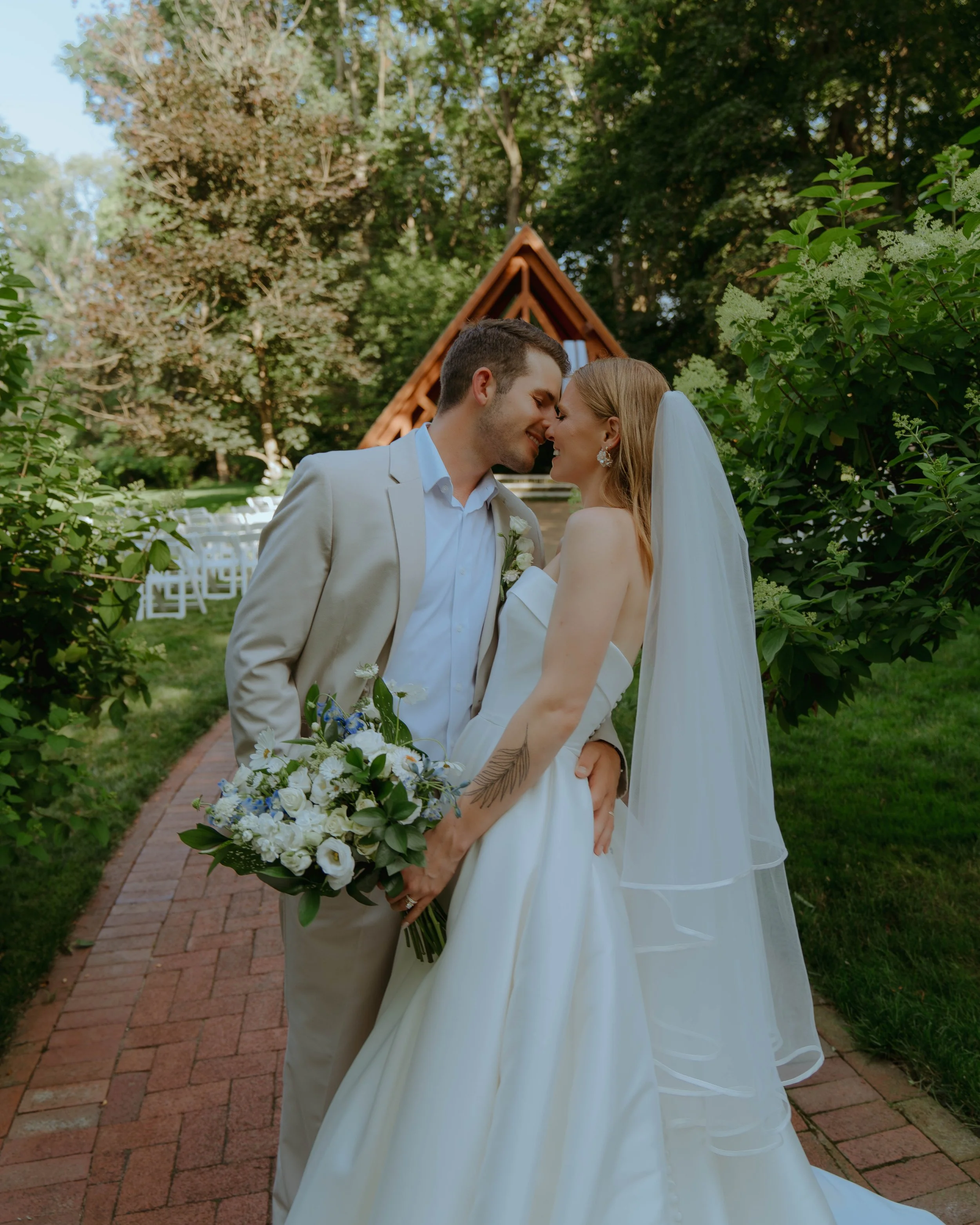 Romantic outdoor wedding venue in york county