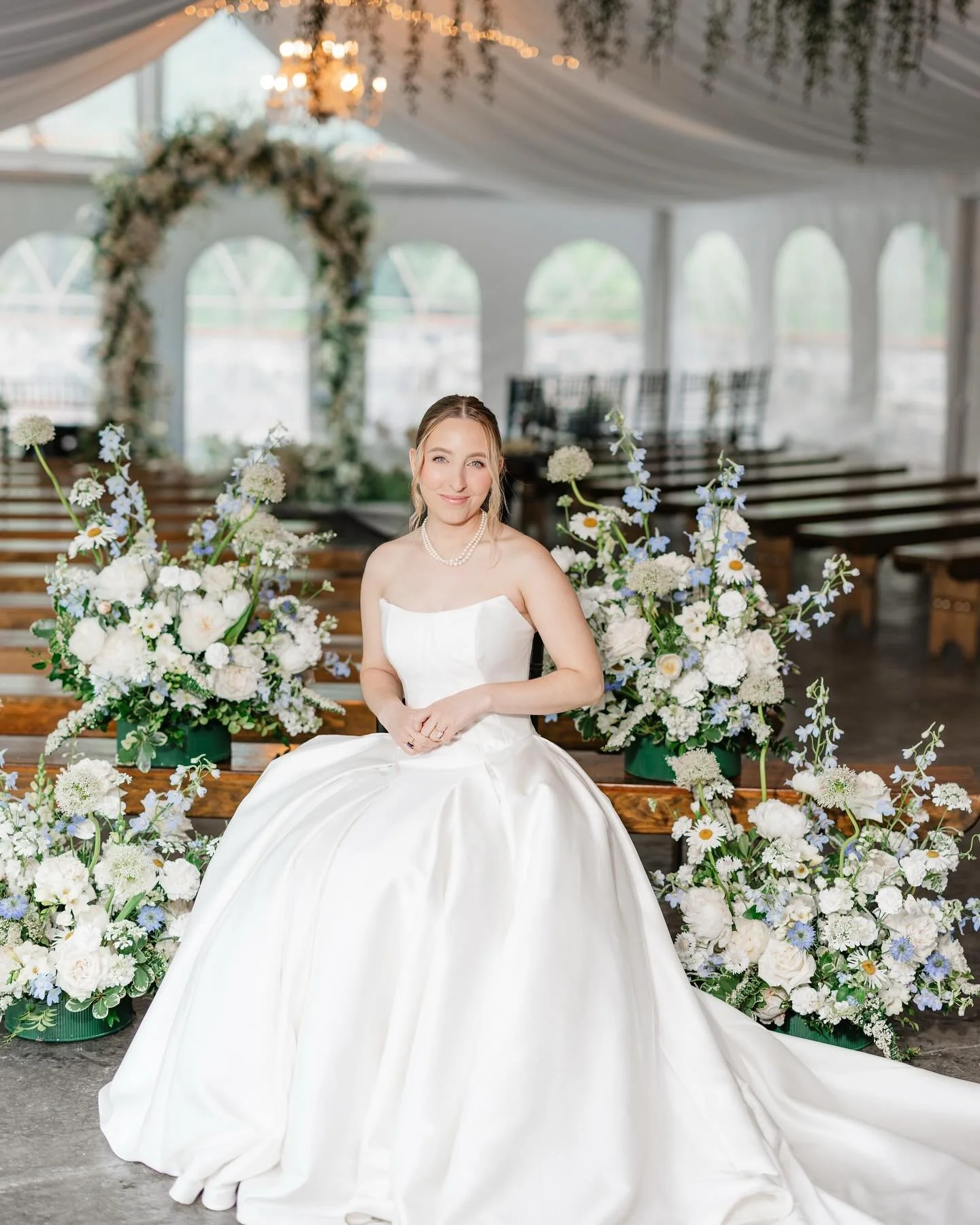 Rain outside, pure magic inside!
At our 12-acre estate, even the rain plan feels unforgettable!
@alyvphotography @woodlandfloraldesignco 
.
.
.
#estatewedding #historicvenue #elegantwedding #weddingday #awardwinningvenue #weddinggoals #weddinginspira