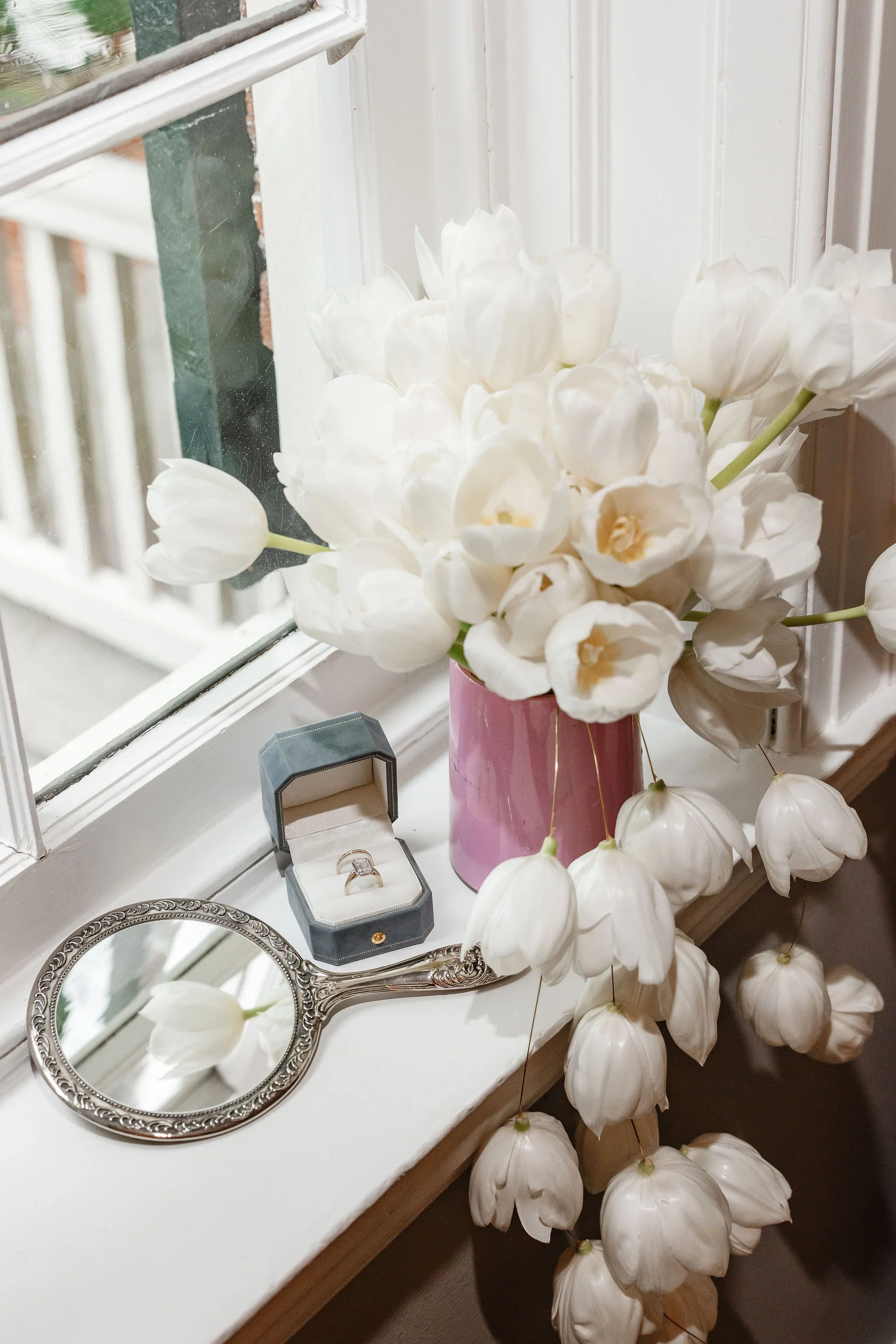 bridal detail shots in suite