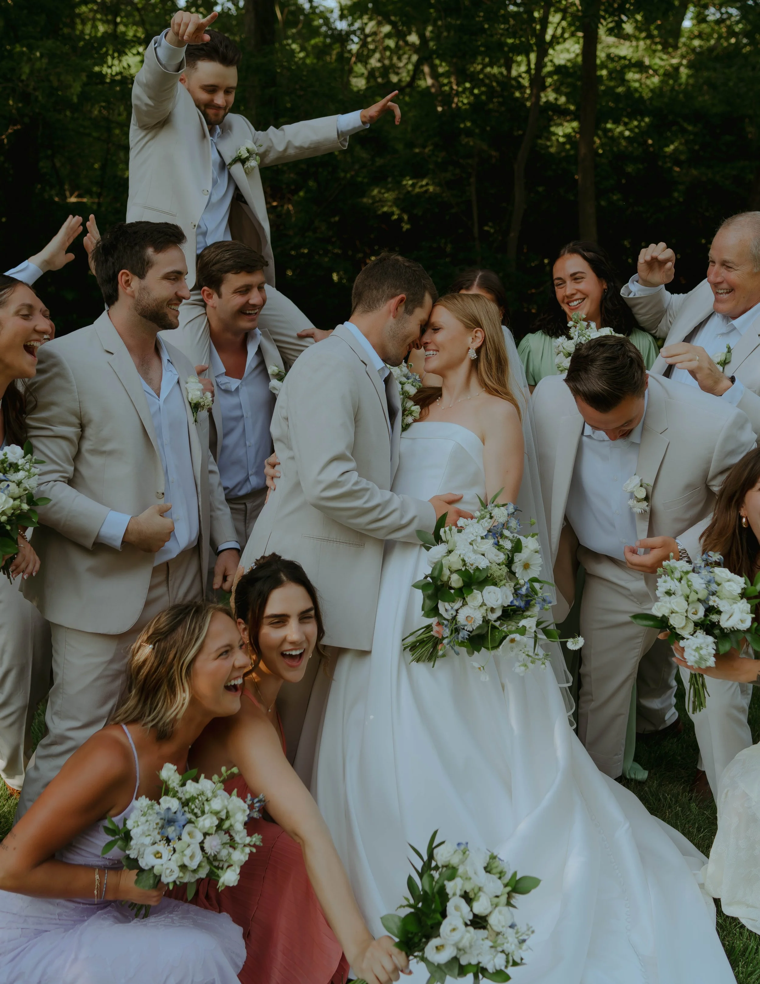 outdoor wedding party photo