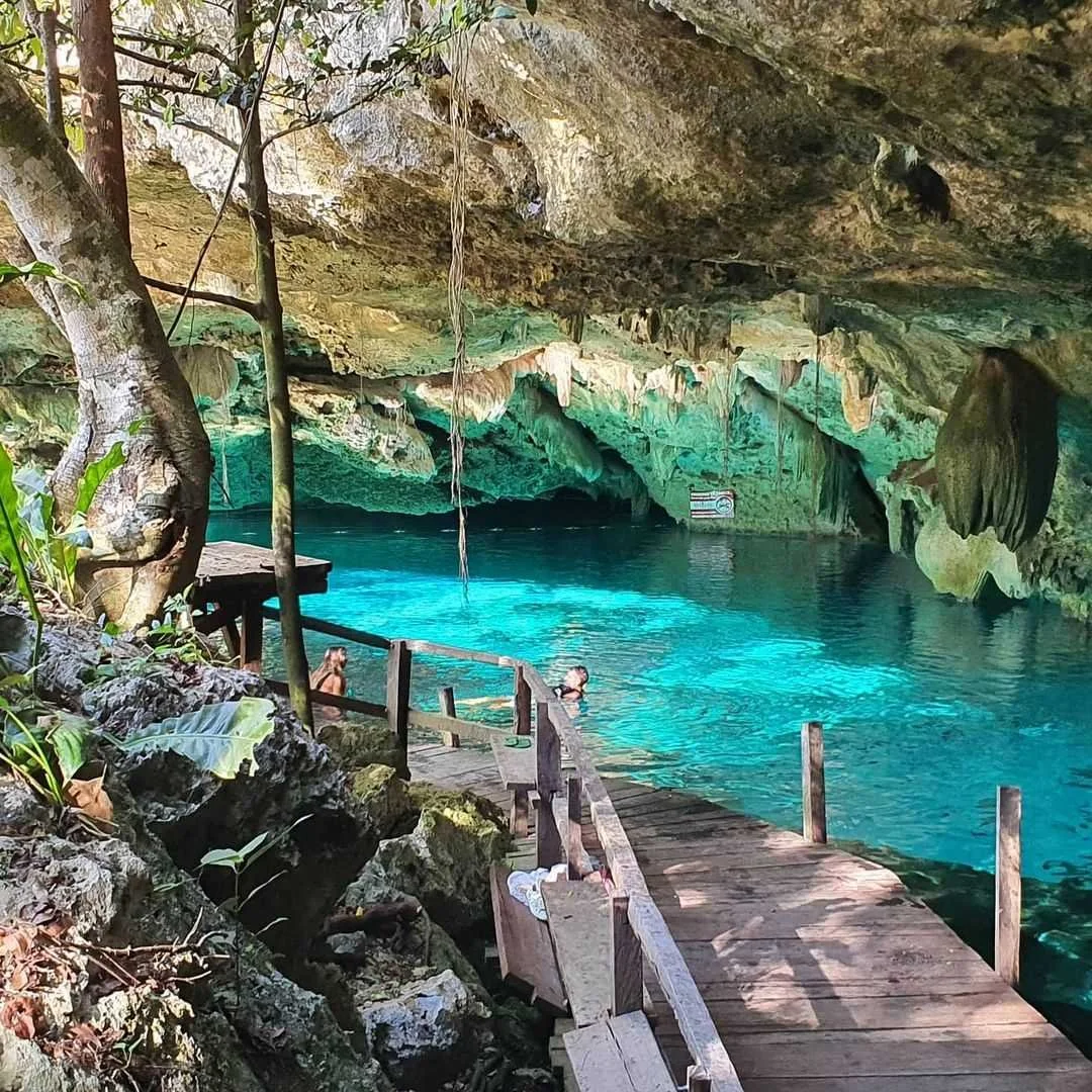 Cenote Dos Ojos.jpg