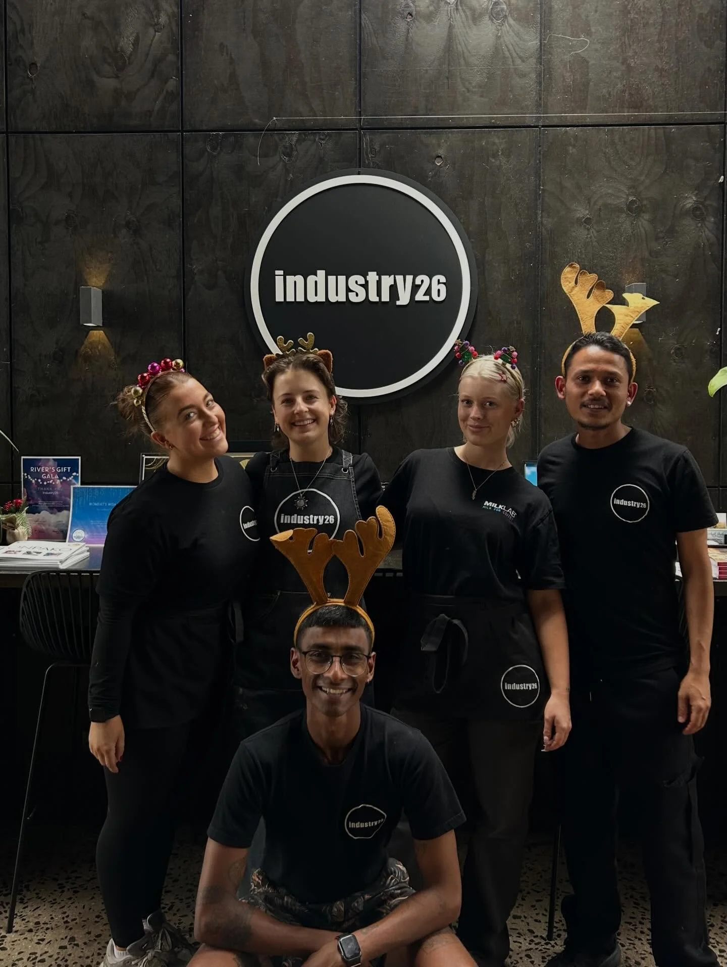 All wrapped up in Christmas cheer 🎄
Merry Christmas &amp; Happy Holidays from our caf&eacute; to you ☕️✨