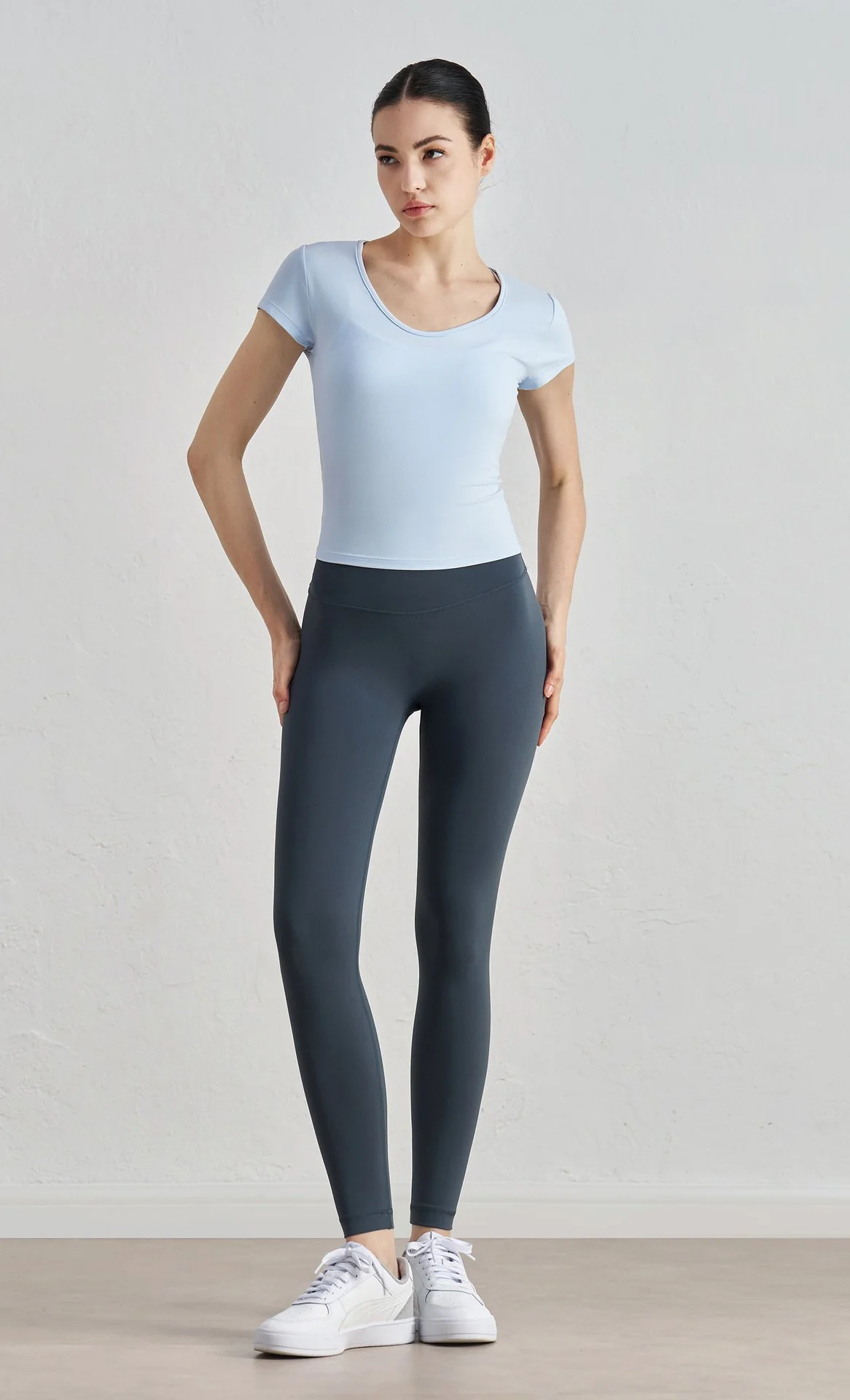 JLA09223-oilblue.jpg