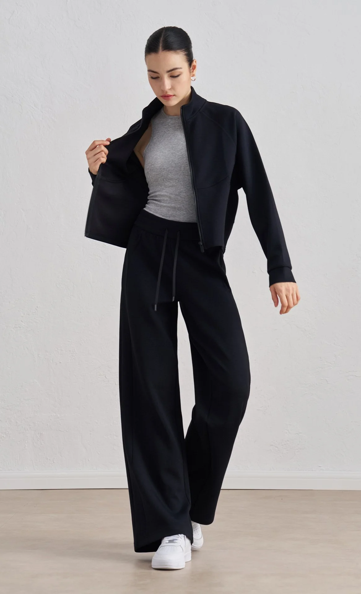 jla09192-black.jpg