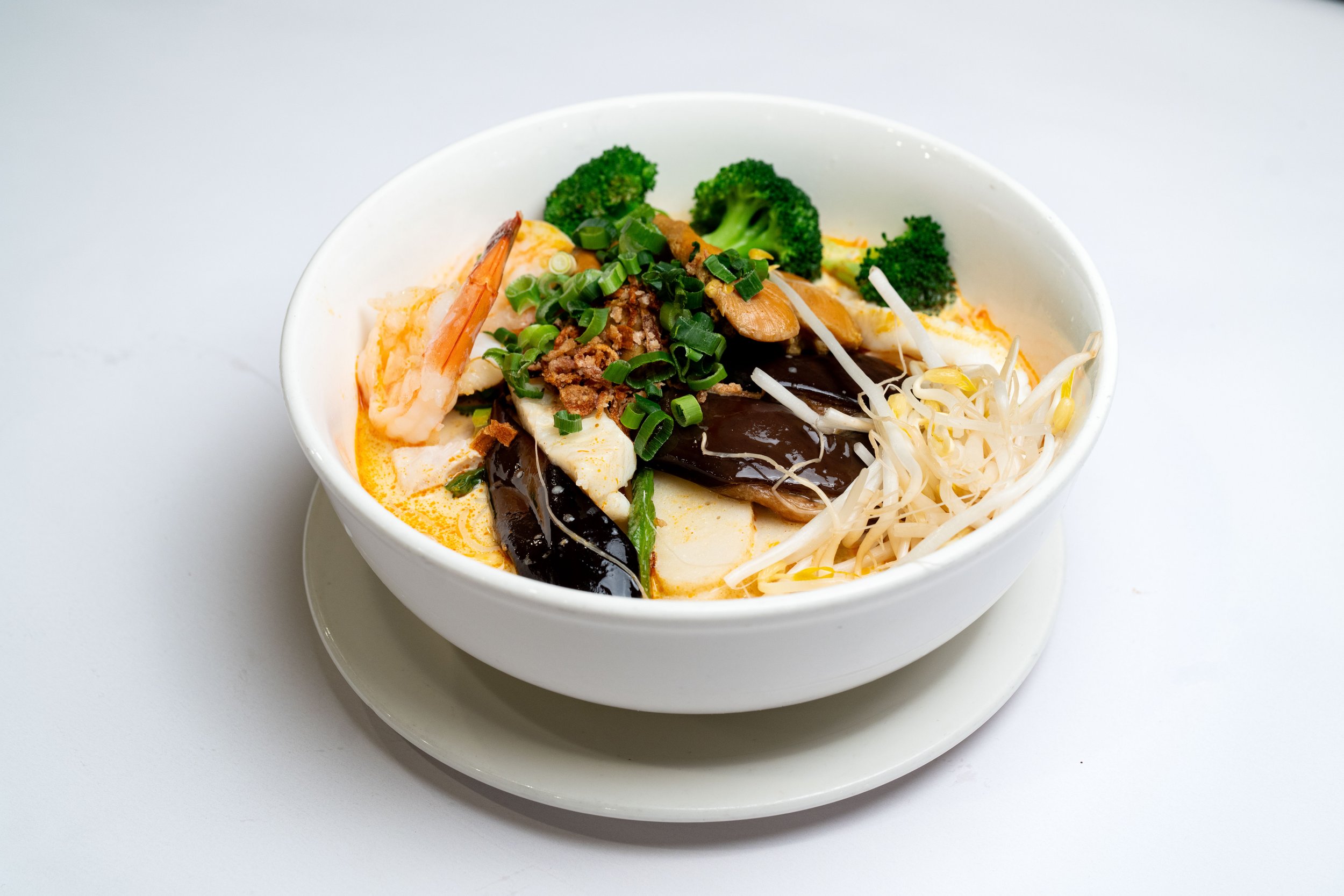 Chom's Restaurant-12.jpg