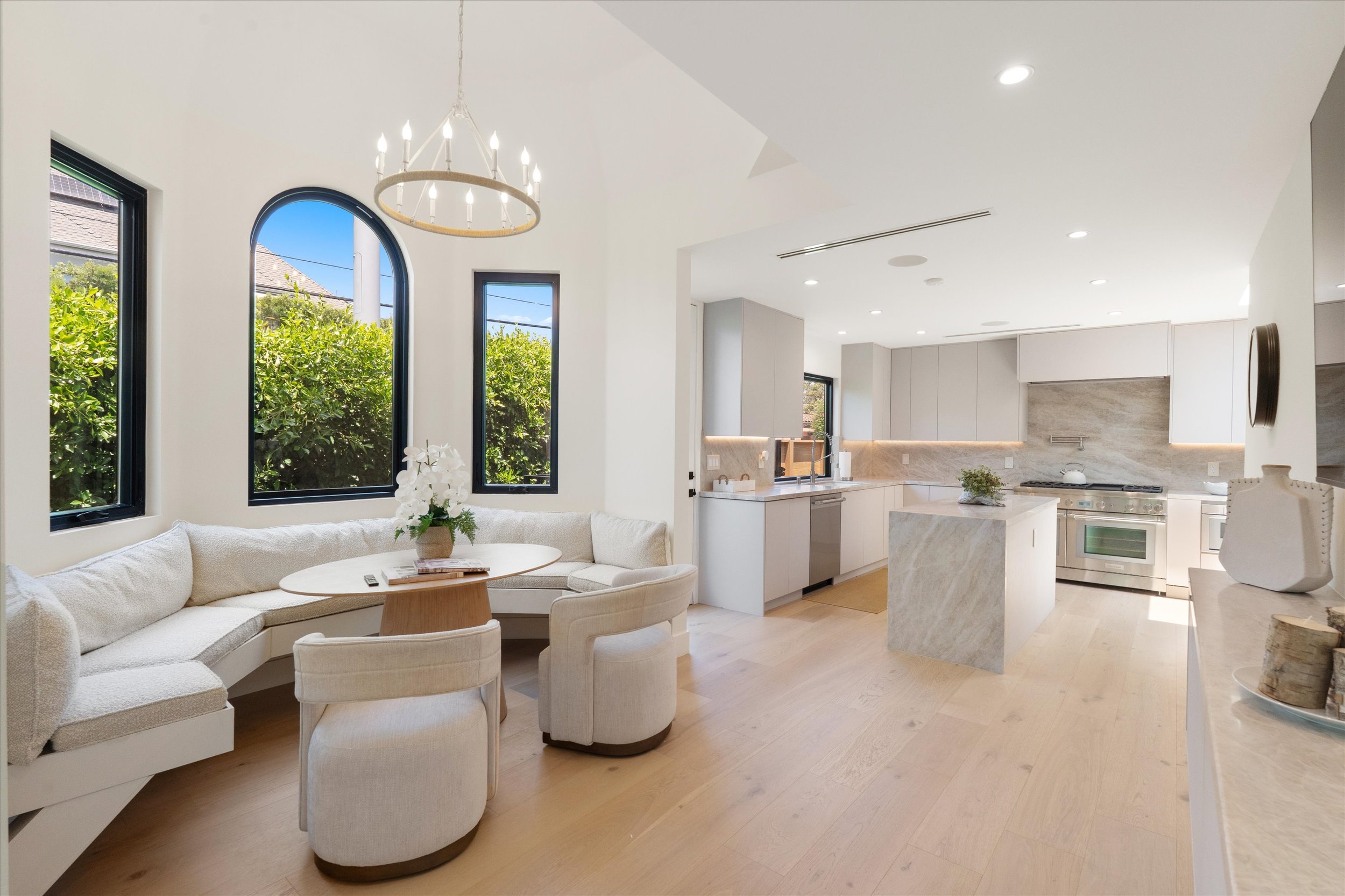 27-100-s-la-jolla-ave_27.jpg