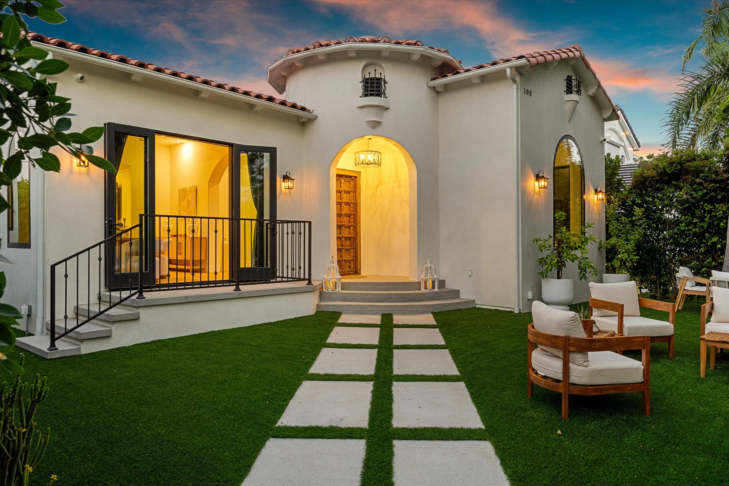 97-100-s-la-jolla-ave_043.jpg