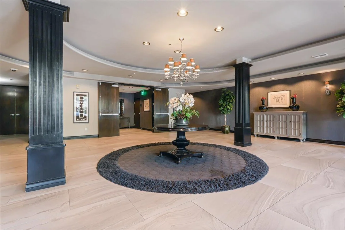 03-107 N Swall Dr-36.jpg