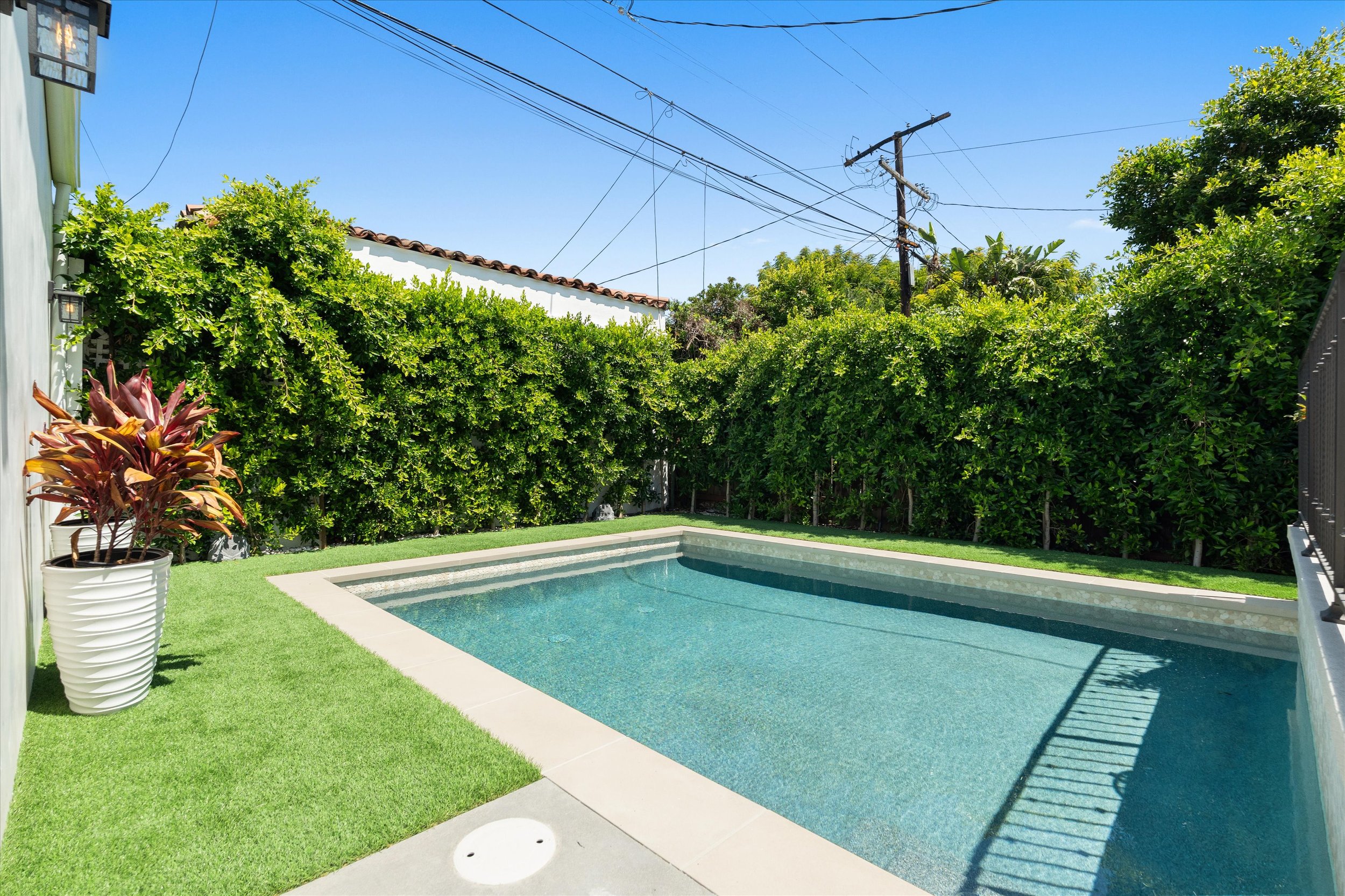 70-100-s-la-jolla-ave_70.jpg