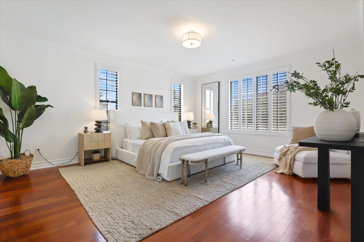 17-107 N Swall Dr-18.jpg