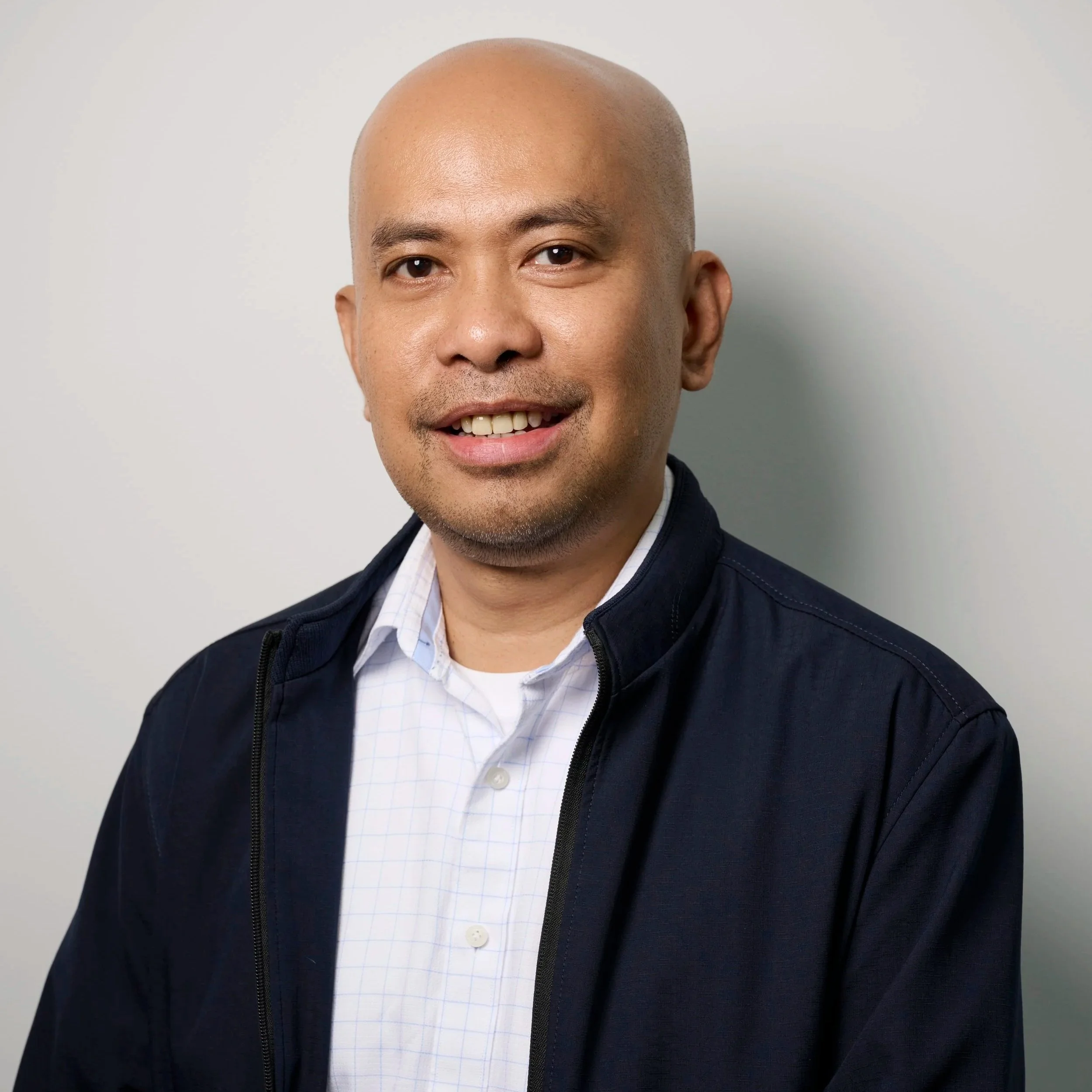 Randy De Guzman - Finance Manager at West to West.