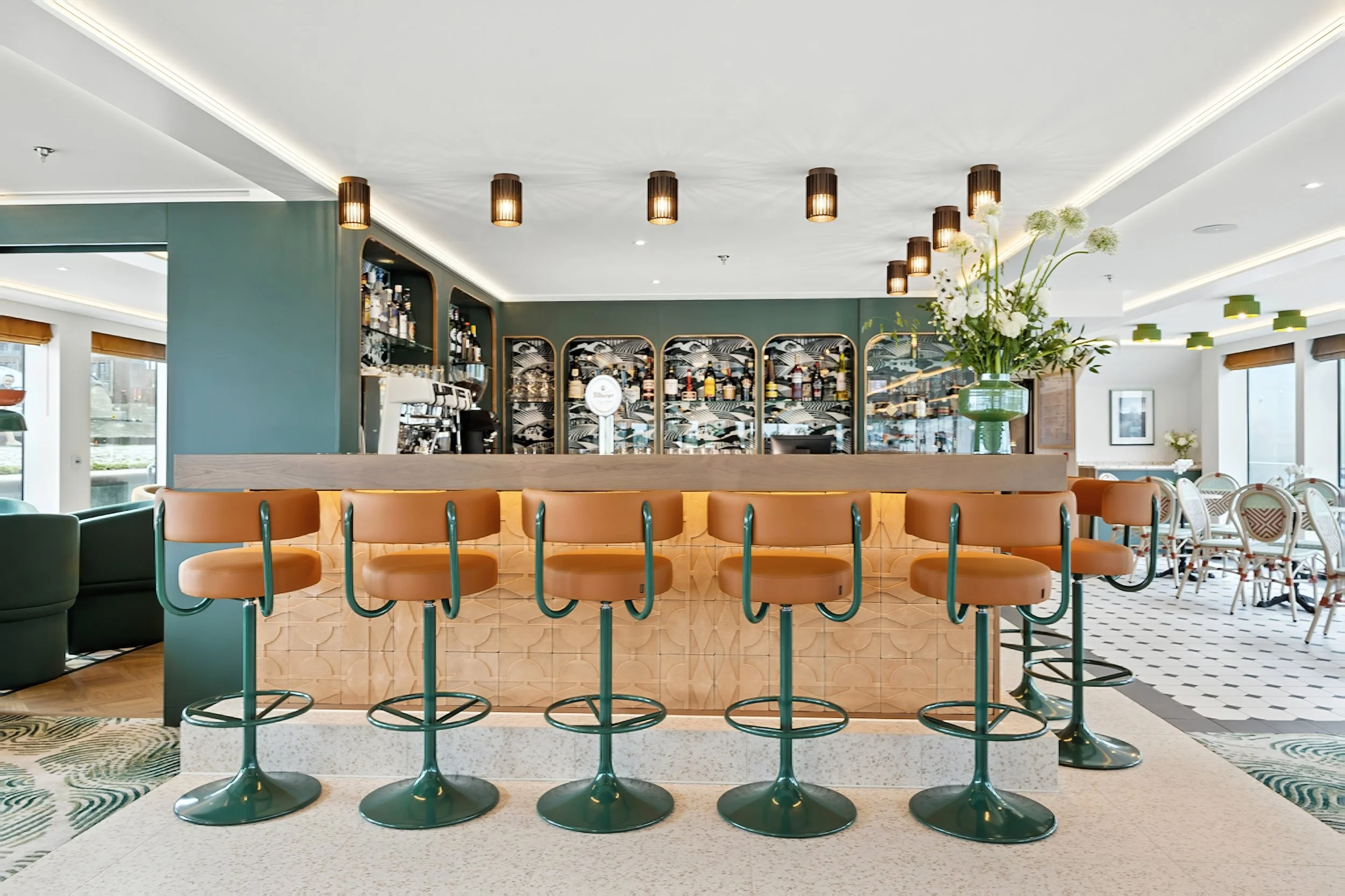 MS SPIRIT OF THE MOSELLÈ / PUBLIC BAR + RESTAURANT