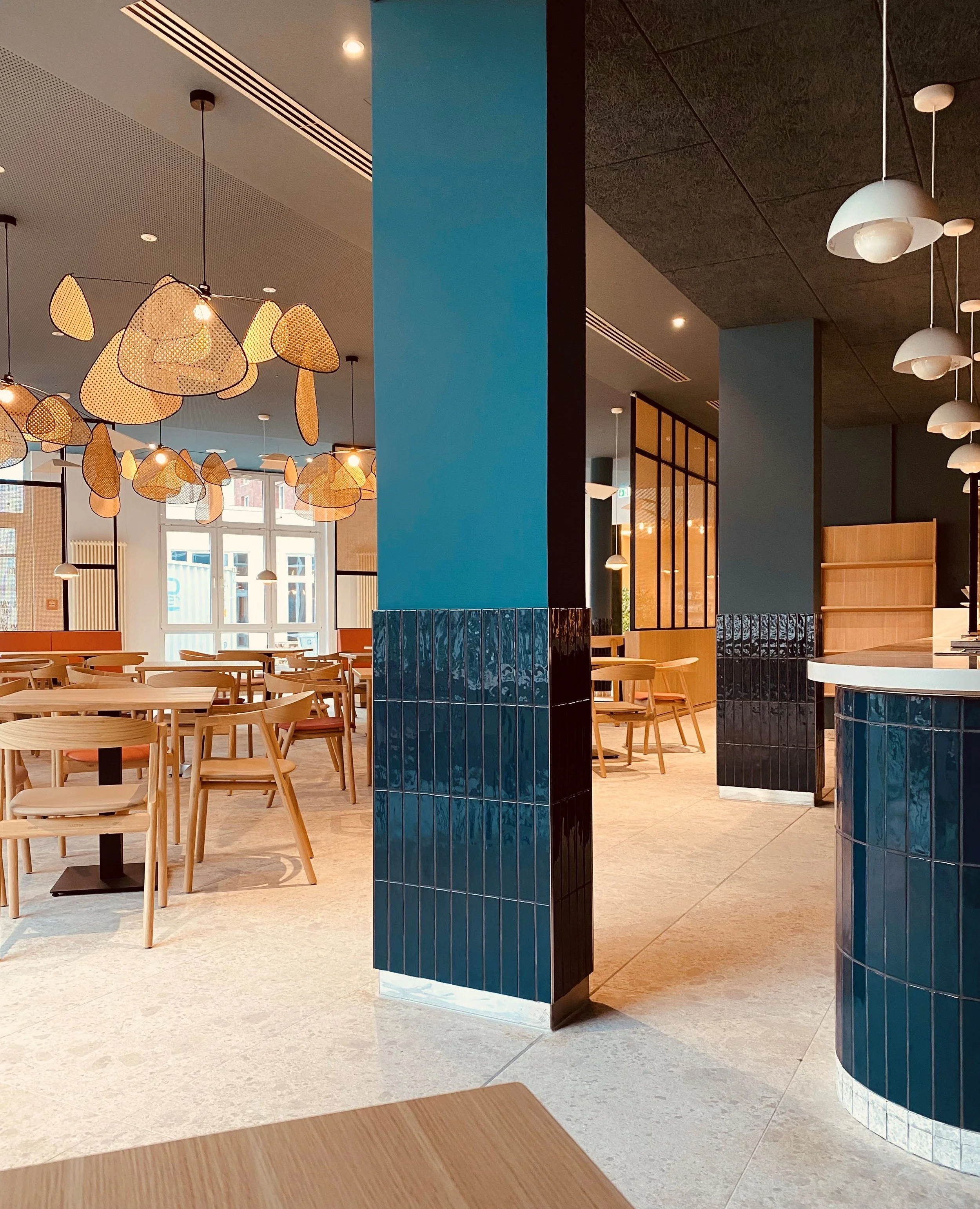 Cafe 10.jpg