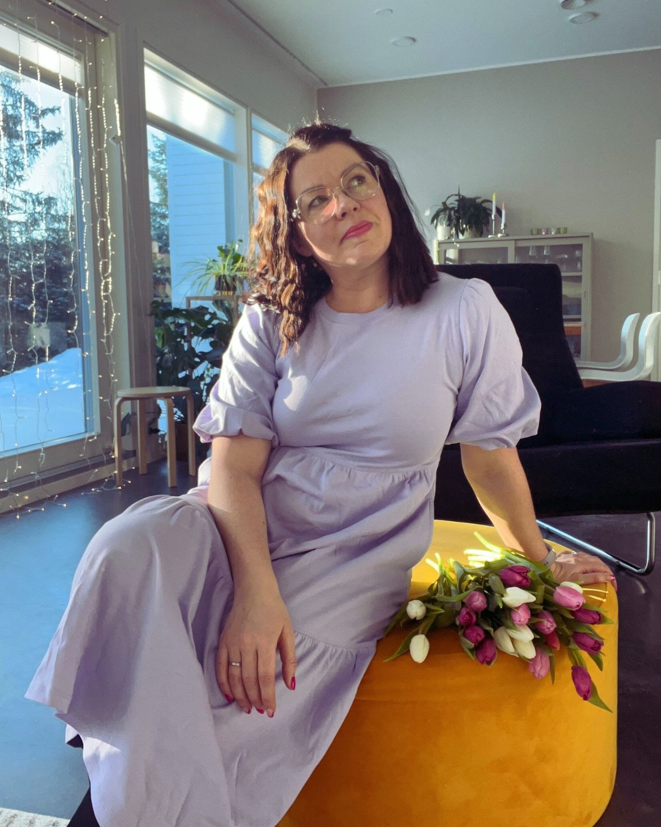 Musta tuntui pitk&auml;n aikaa mun yritt&auml;j&auml;uran alussa, ett&auml; m&auml; oon leikkiyritt&auml;j&auml;. 

Se fiilis tuli eniten siit&auml;, ett&auml; mun ei tarvinnut tehd&auml; monia klassisesti yritt&auml;jyyteen kuuluvia juttuja. Etsi&au