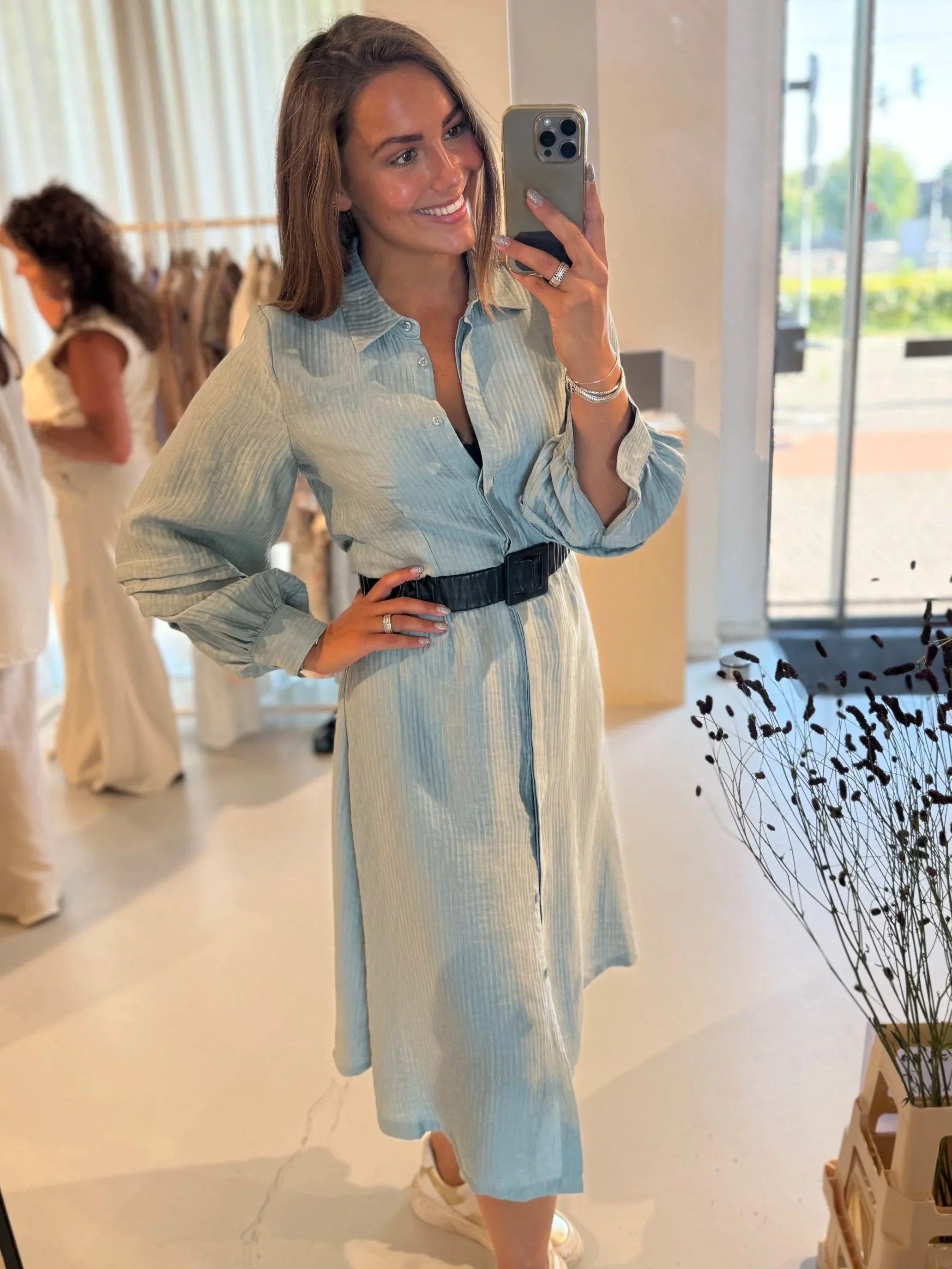 Nova van Eighty draagt kleding van Soft Rebels