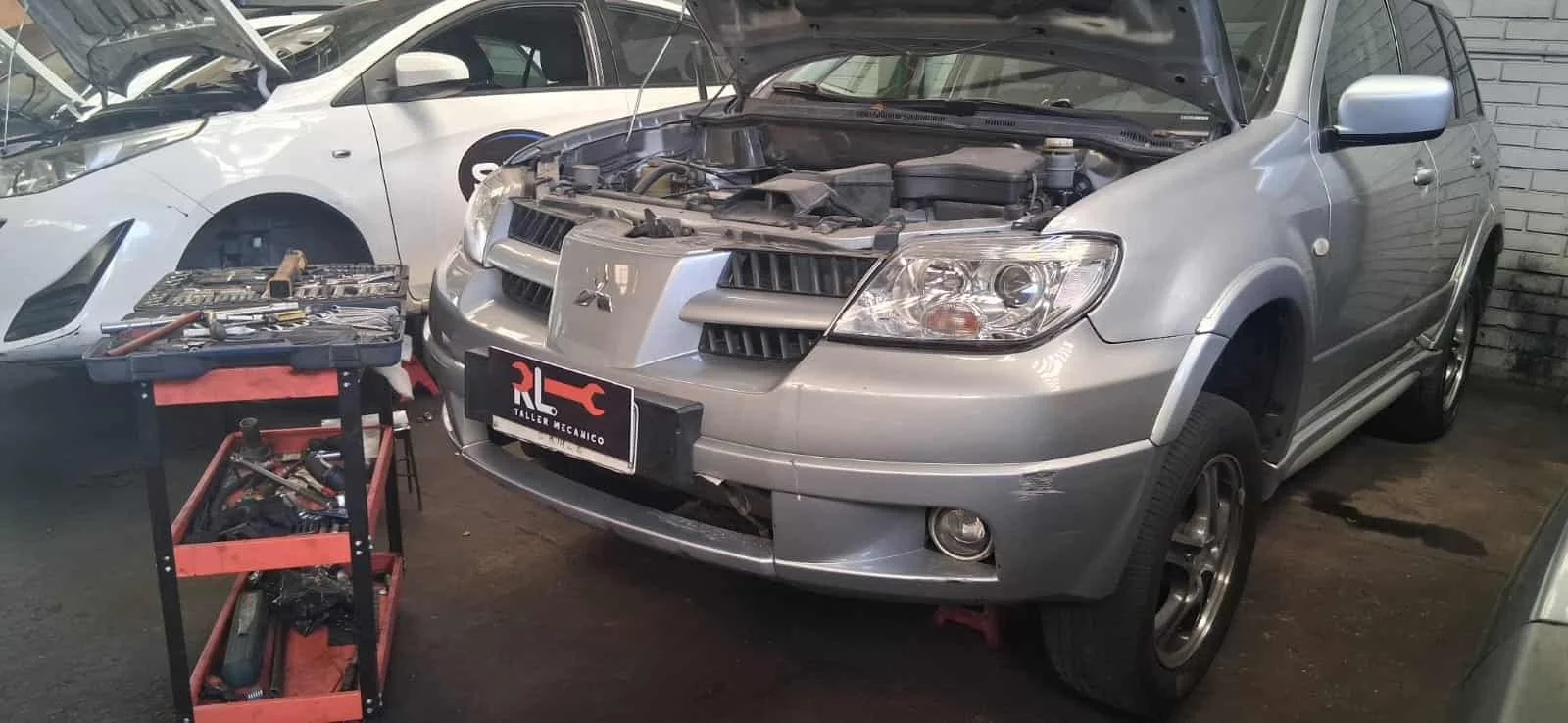 Mecánico Frenos Mitsubishi