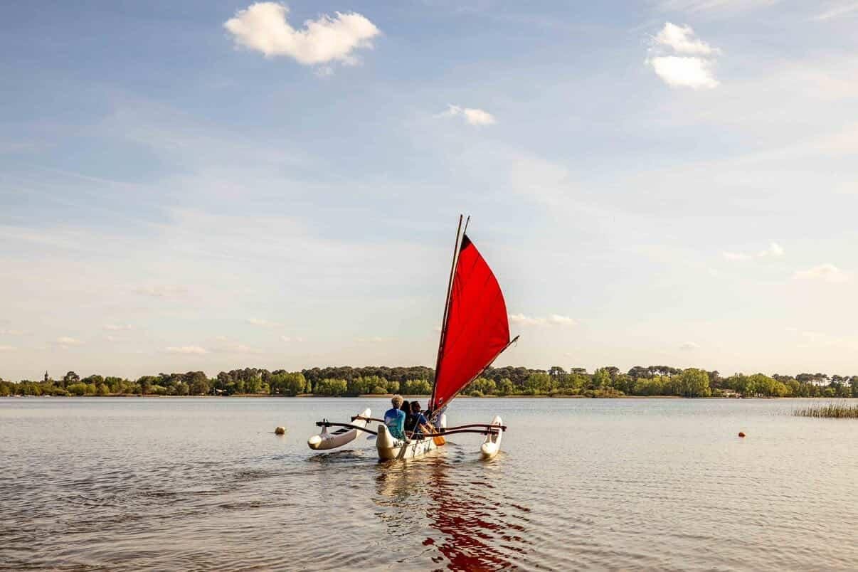 configuration holopuni pirogue à voile Dakai WOO