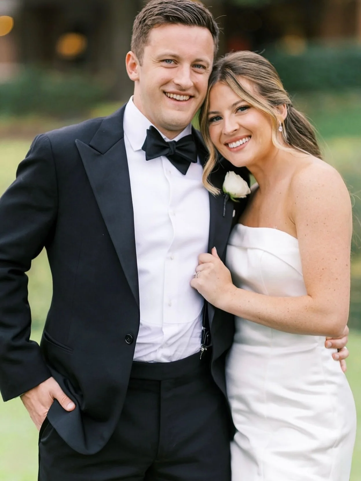 One of our faves already married for one whole month! Summer flew by, but we are excited for our fall/winter brides ahead 🤍 

HAIR A N D MAKEUP Deb 
@debpetrielli @debrapetrielli.team

Photo: @kristencloydphotography
Video: @oldnorthfilmco
Planning: