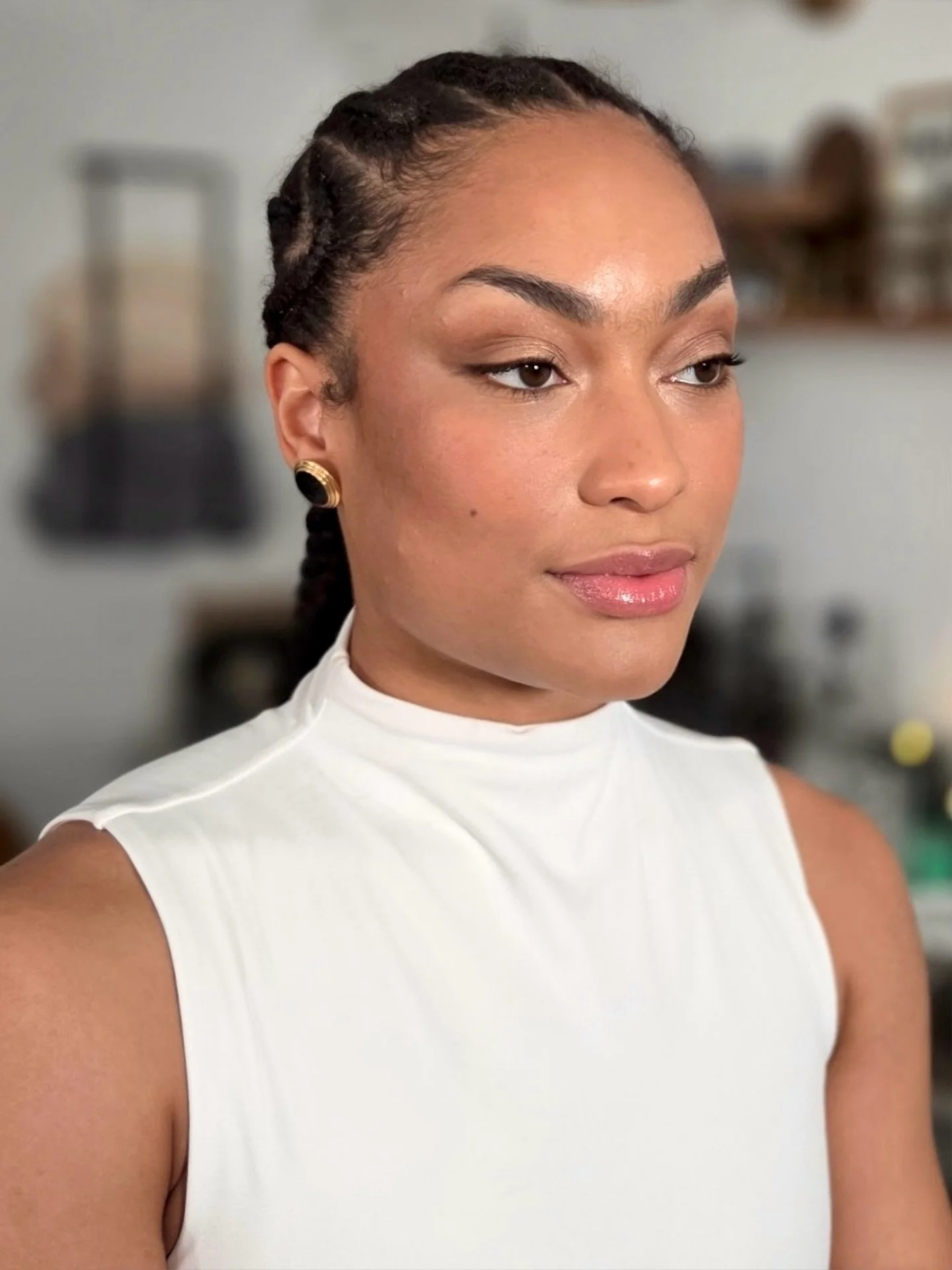 We still have some availability for 2026, but it&rsquo;s filling up fast! Be sure to reach out asap if you still need to lock down your beauty services for your big day ✨

MAKEUP Laura
@debrapetrielli.team

Interested in working with Deb &amp; the Pr