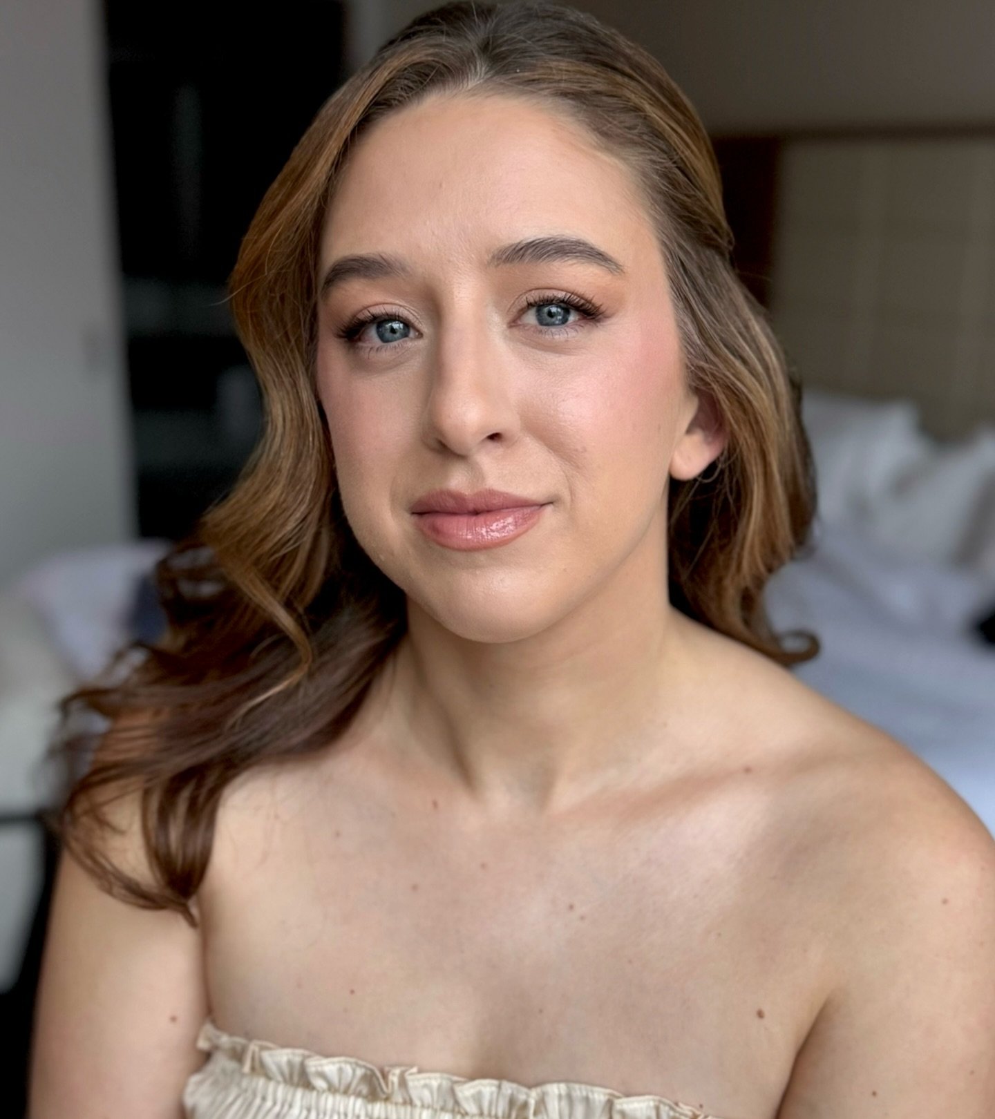 My last bride of 2025 ✨ L I Z Z I E 🤍

(unless anyone wants a Christmastime elopement?) 

HAIR A N D MAKEUP Deb 
@debrapetrielli.team

Interested in working with Deb &amp; the Pro Team for your wedding, event, or photo/video project? Send us a messa