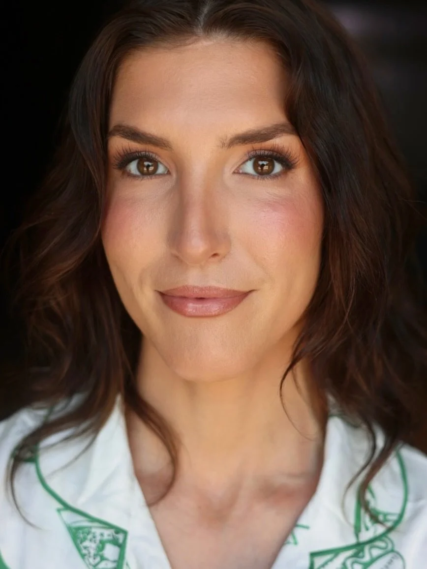 &ldquo;OOOHH! Wait, it looks so good. Damnit. This sucks. Now I&rsquo;m going to want to do this all the time.&rdquo; ✨ The best kind of reaction 😂

Soft glam for one of the sweetest bridesmaids this weekend 🤍

Makeup by me @debpetrielli @debrapetr
