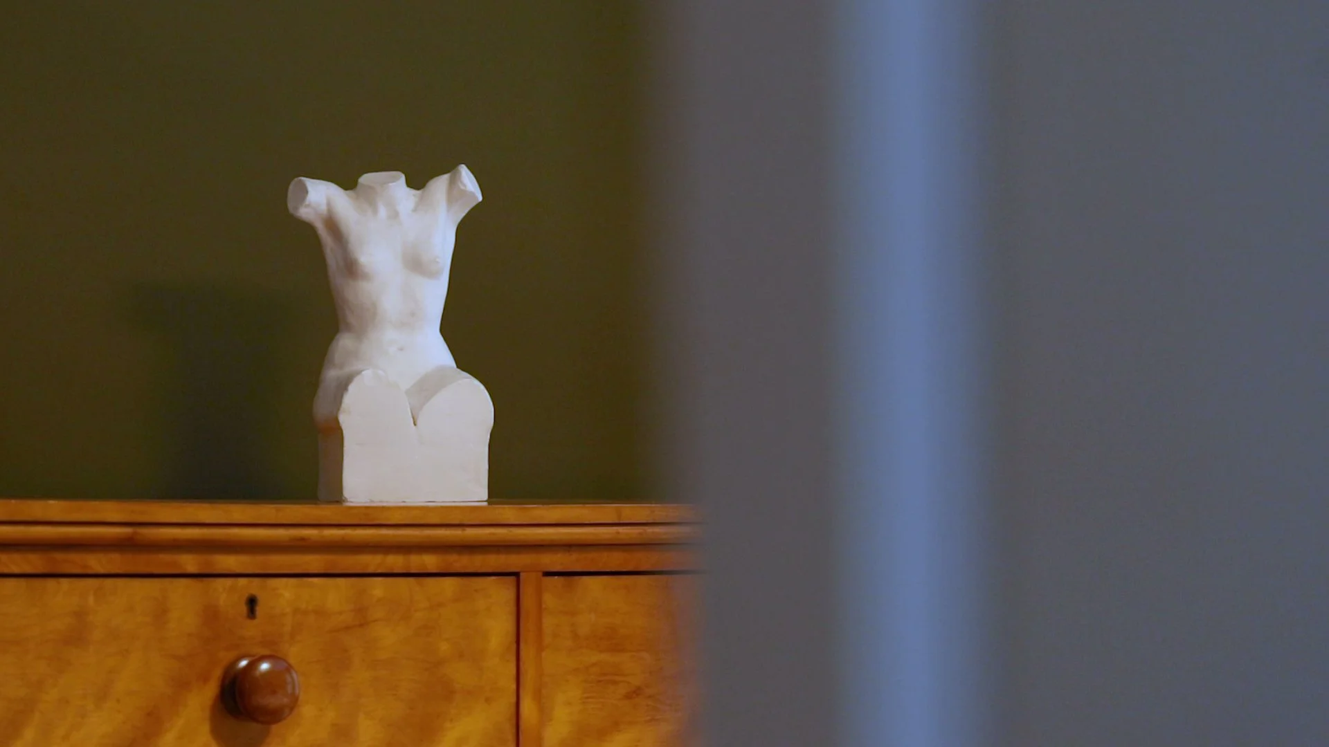 sculpture V9.00_00_44_23.Still006.jpg