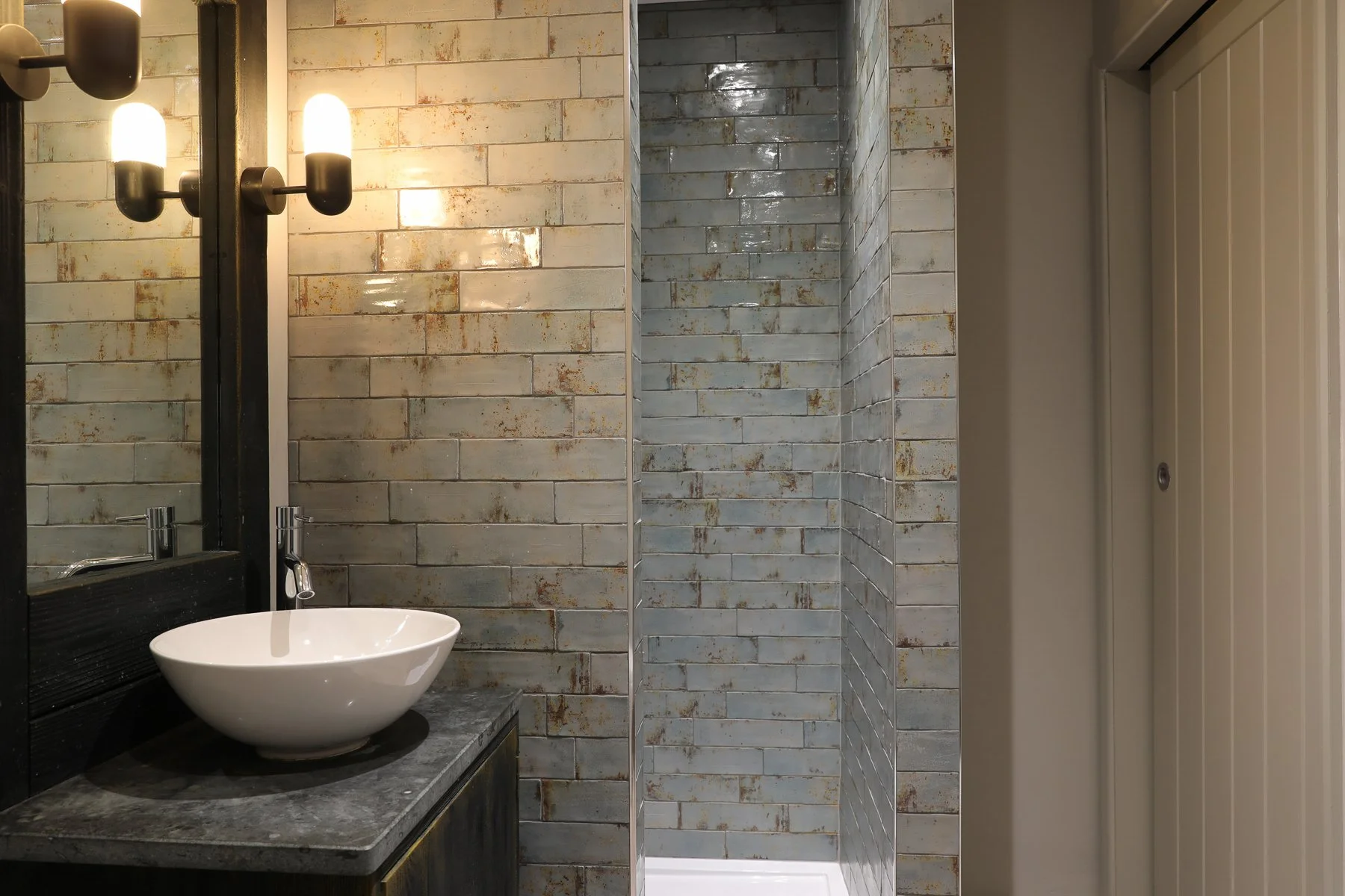 AIR BNB BS8 2-12.jpg