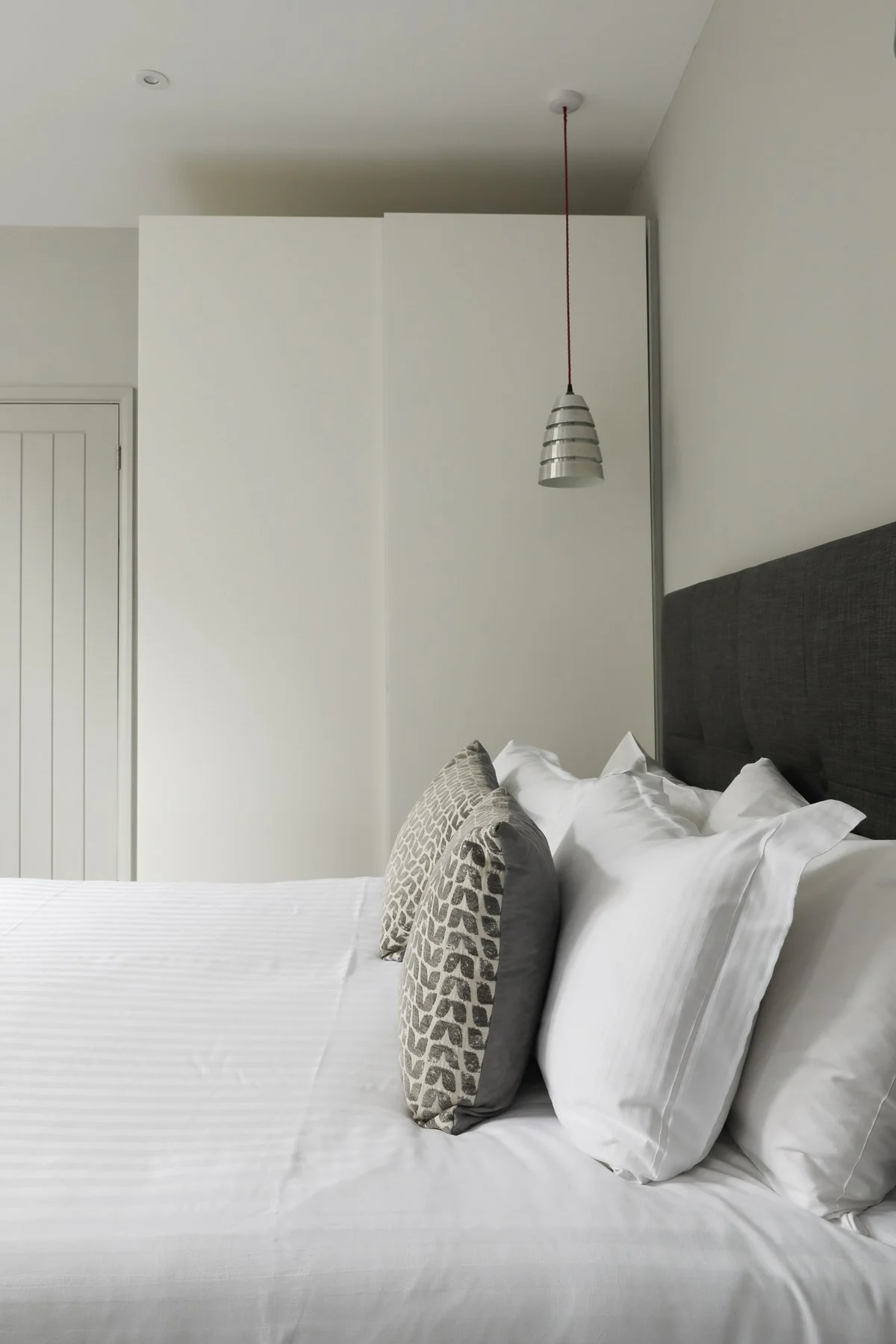 AIR BNB BS8 2-10.jpg